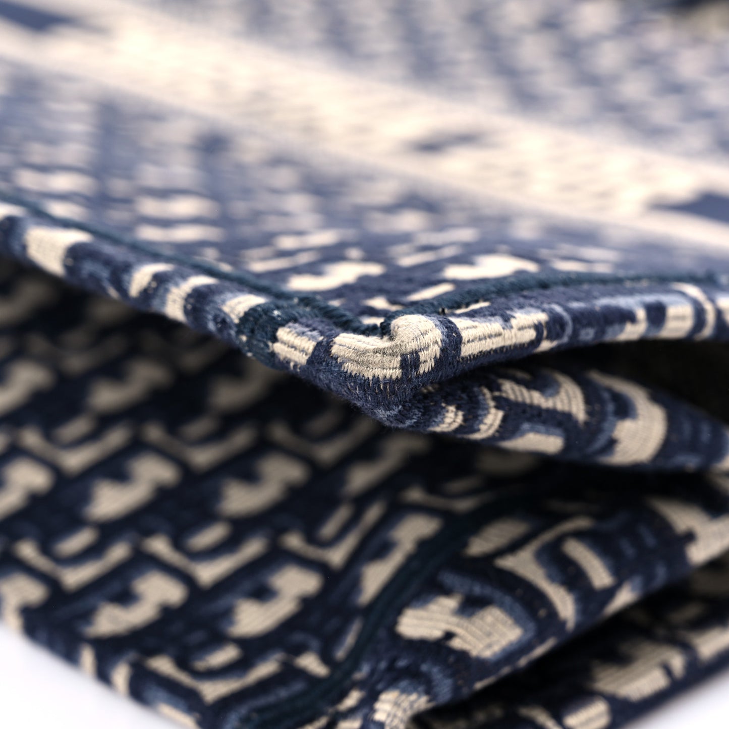 Oblique Book Tote Blue Multicolor