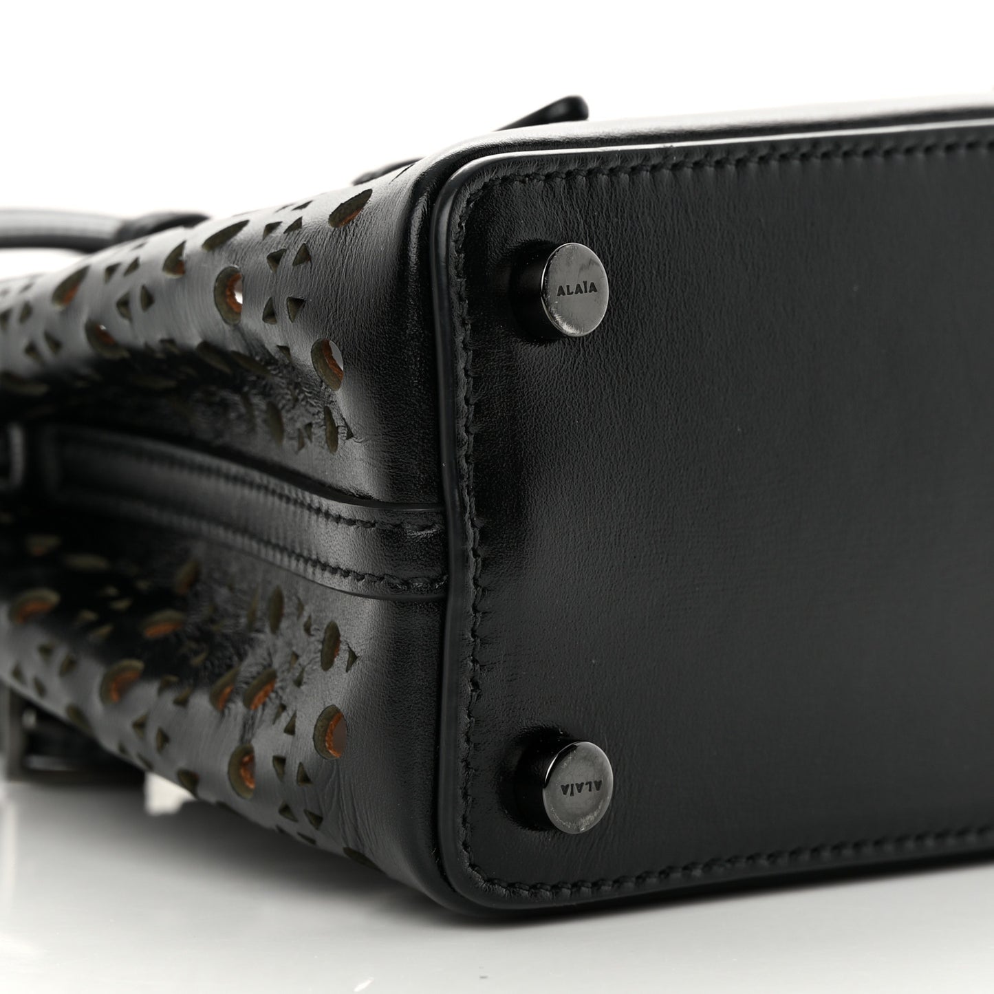 Calfskin Vienne Wave Mina 16 Bag  Black