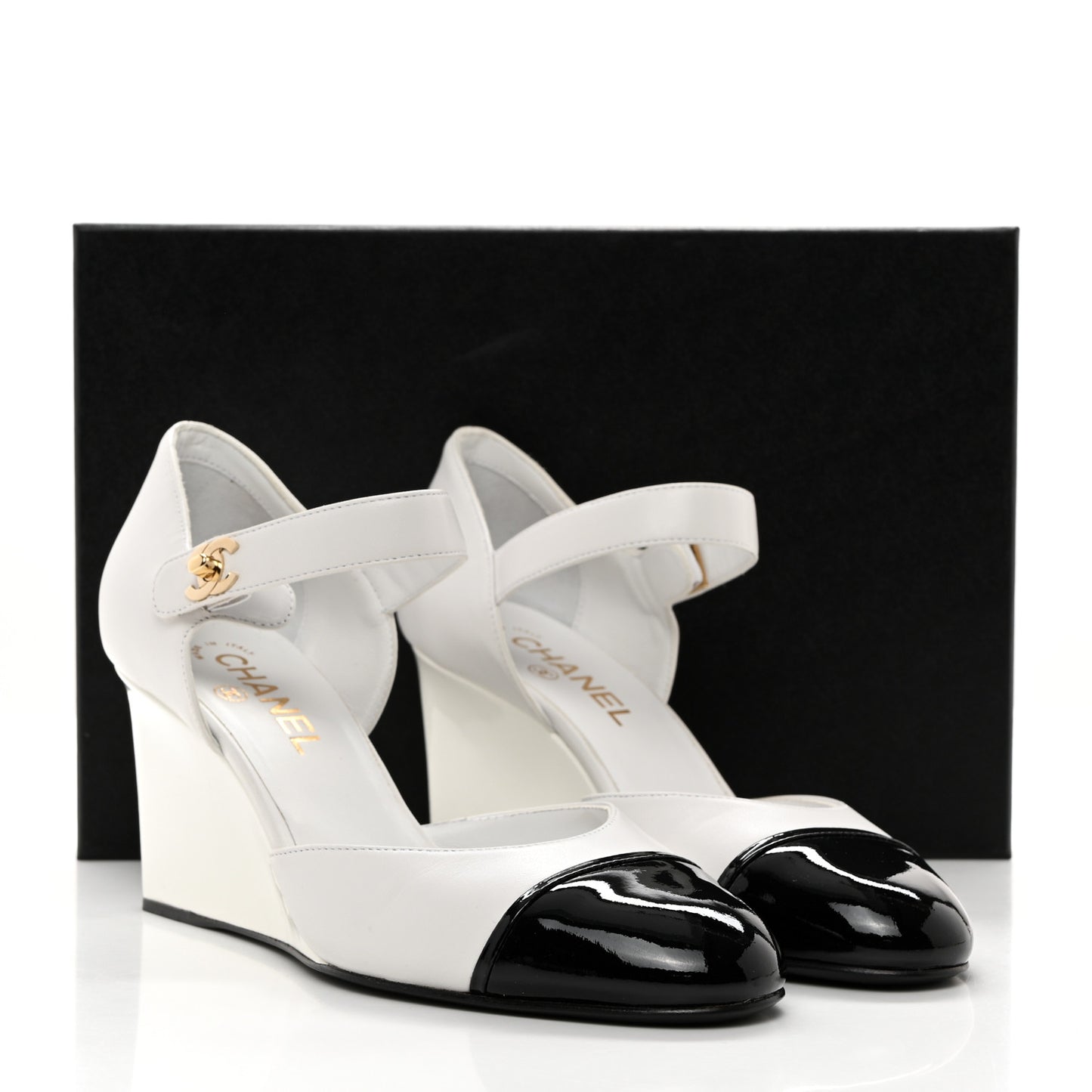 Lambskin Patent Cap Toe Mary Jane Wedge Pumps 39.5 White Black
