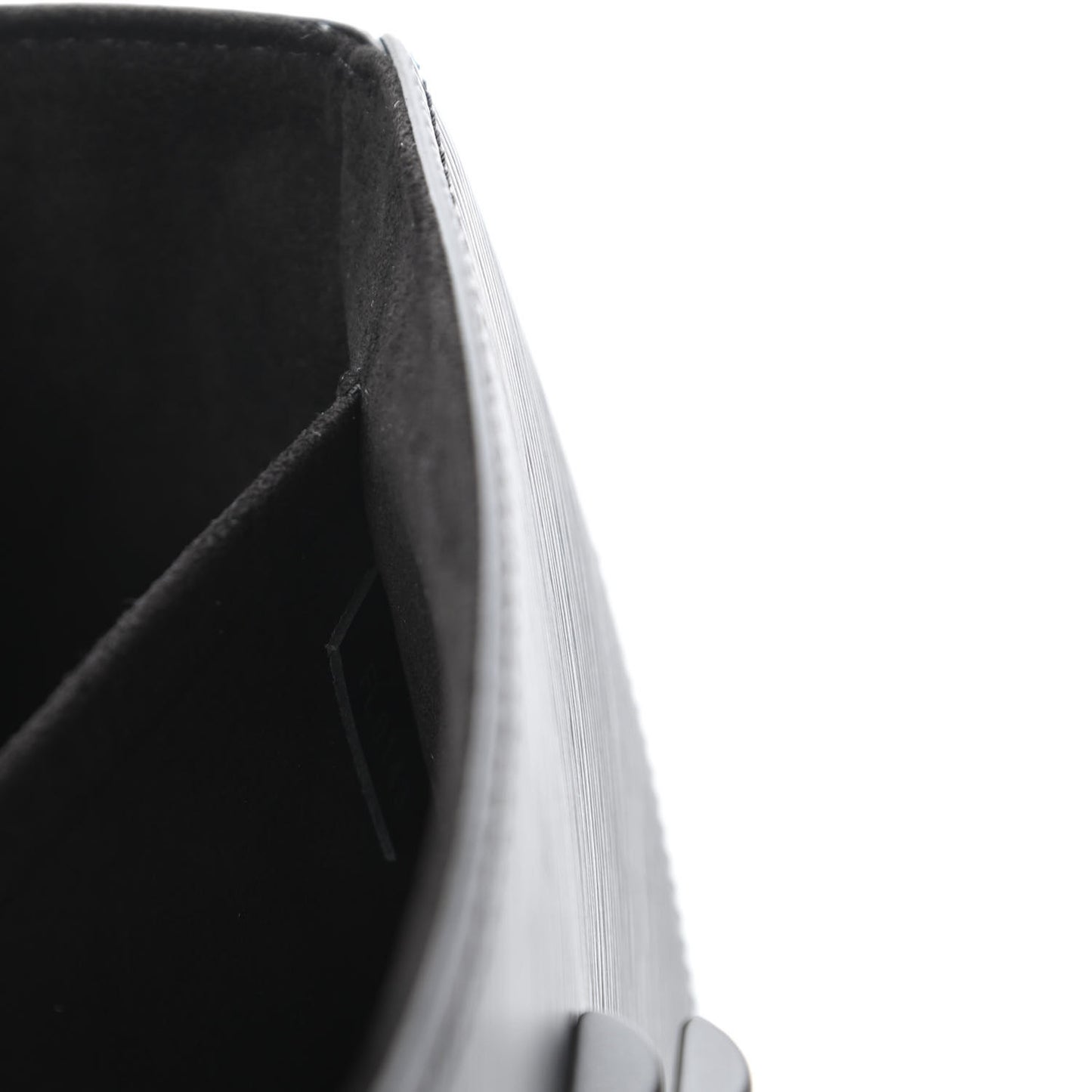 Epi Twist Shoulder Bag MM Matte Black