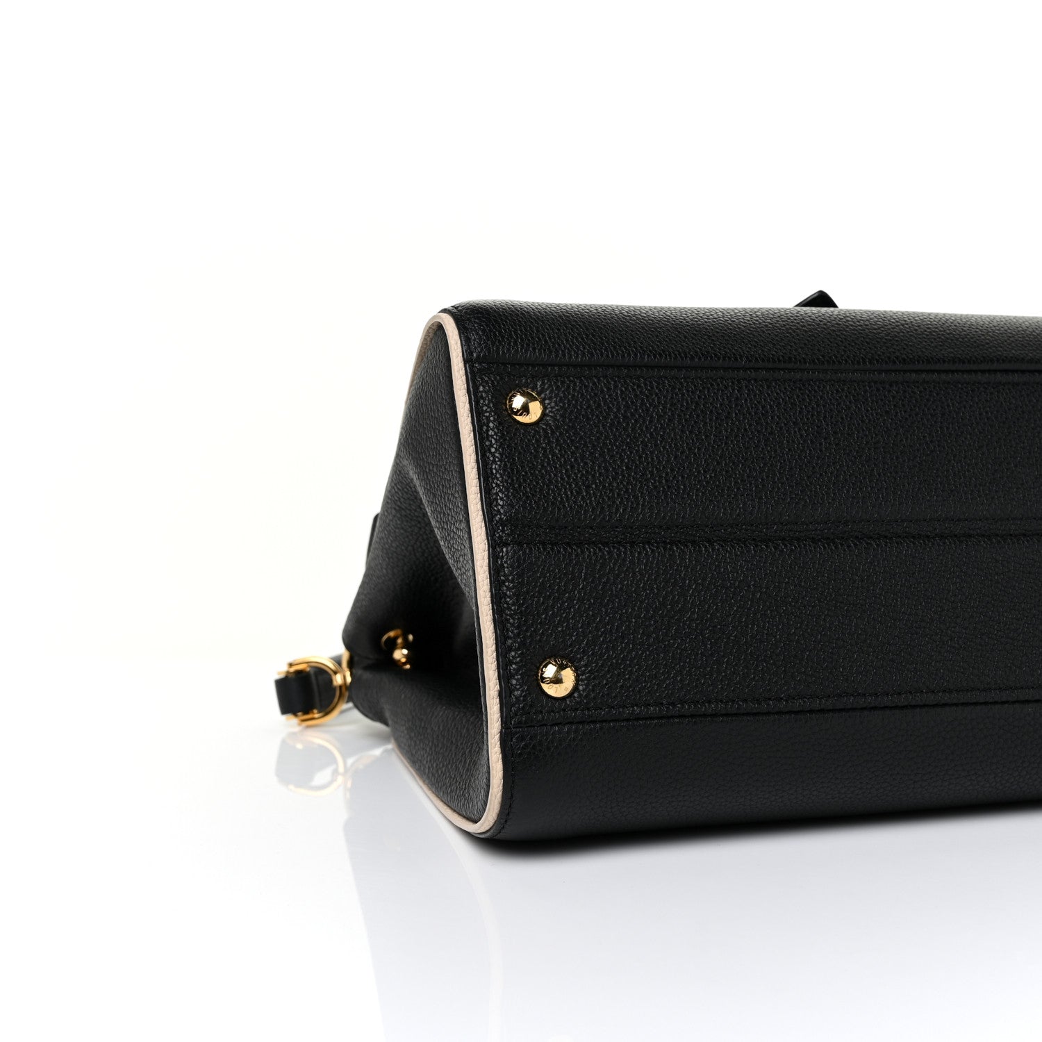 Louis Vuitton Monogram Double V Black 7 of 9