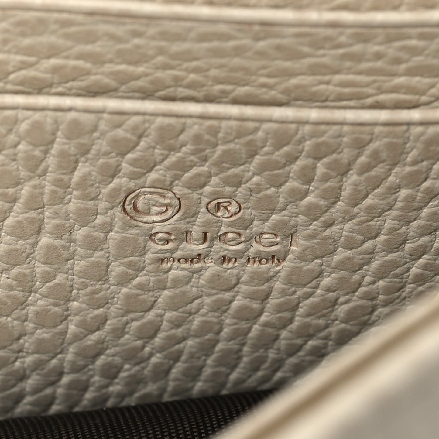Dollar Calfskin Interlocking G Chain Wallet Ivoire