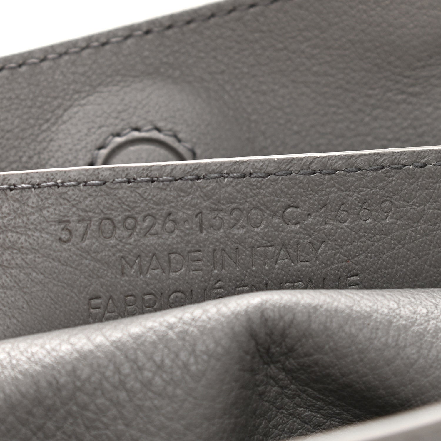 Balenciaga Veau Papier A6 Zip Around Tote Gris Acier 9 of 9