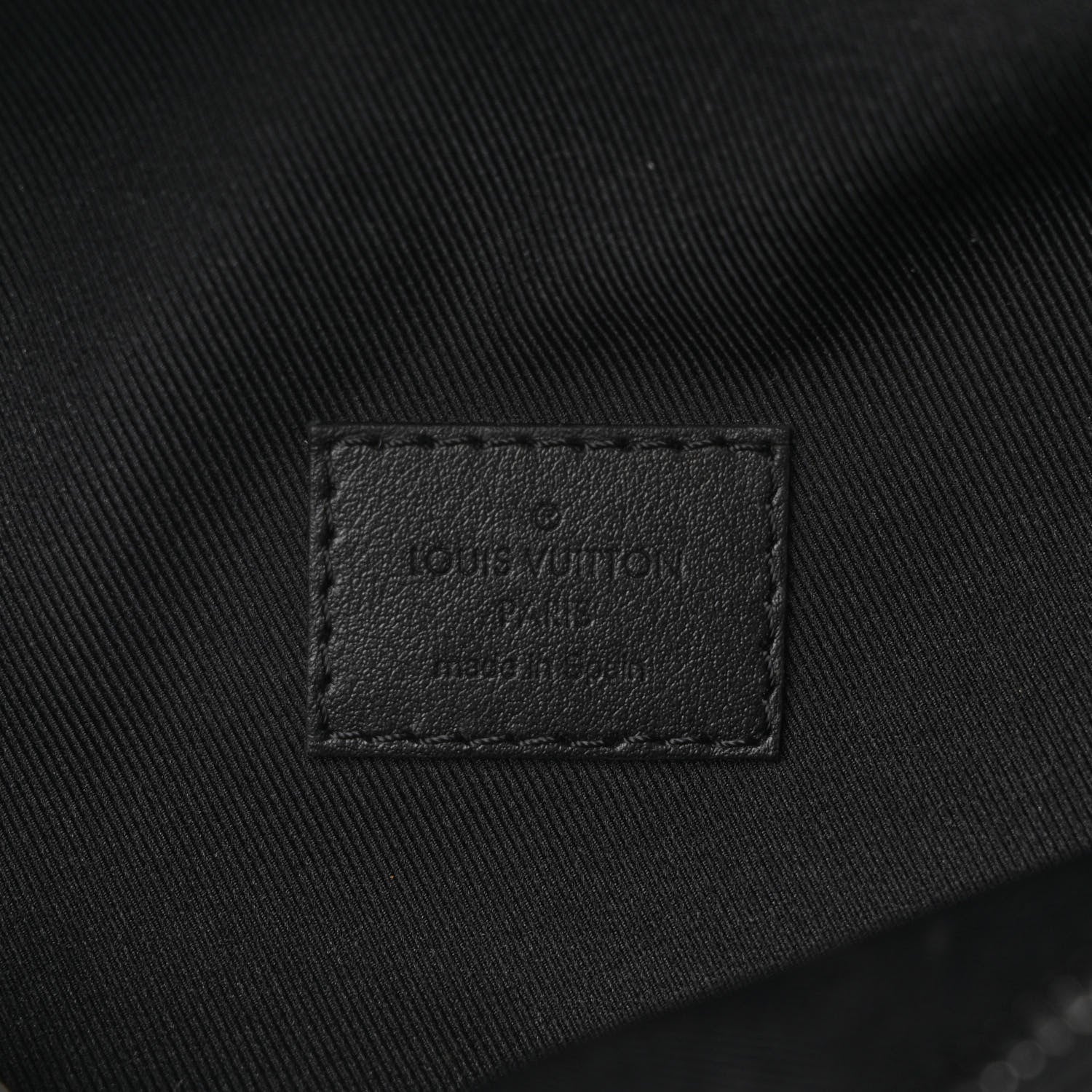 Louis Vuitton Calfskin Monogram Shadow Discovery Bumbag Black 6 of 9