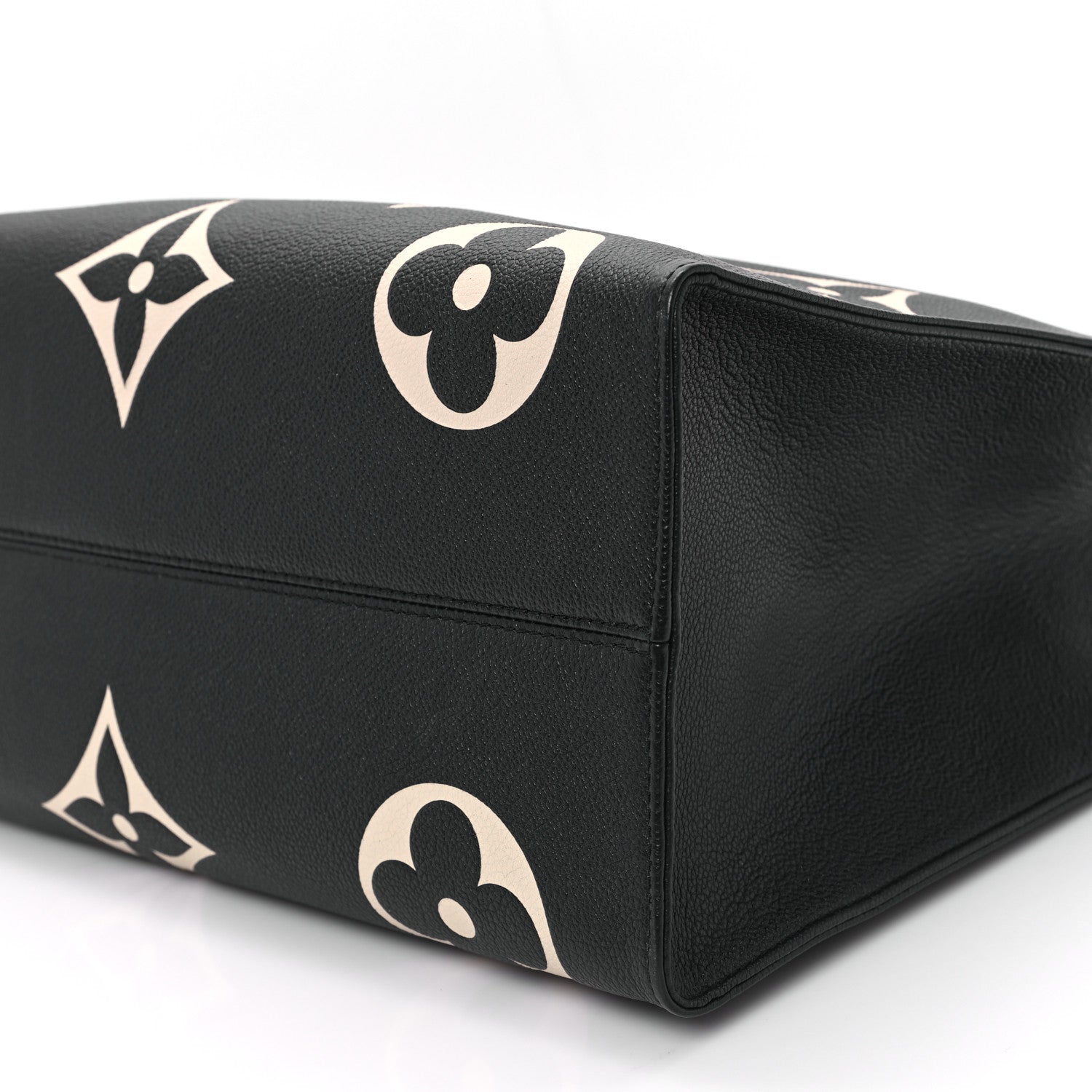 Louis Vuitton Empreinte Monogram Giant Onthego GM Black Beige 9 of 9