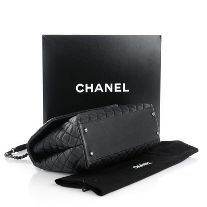 Chanel Caviar Quilted Medium Coco Handle Flap Black 4 of 8
