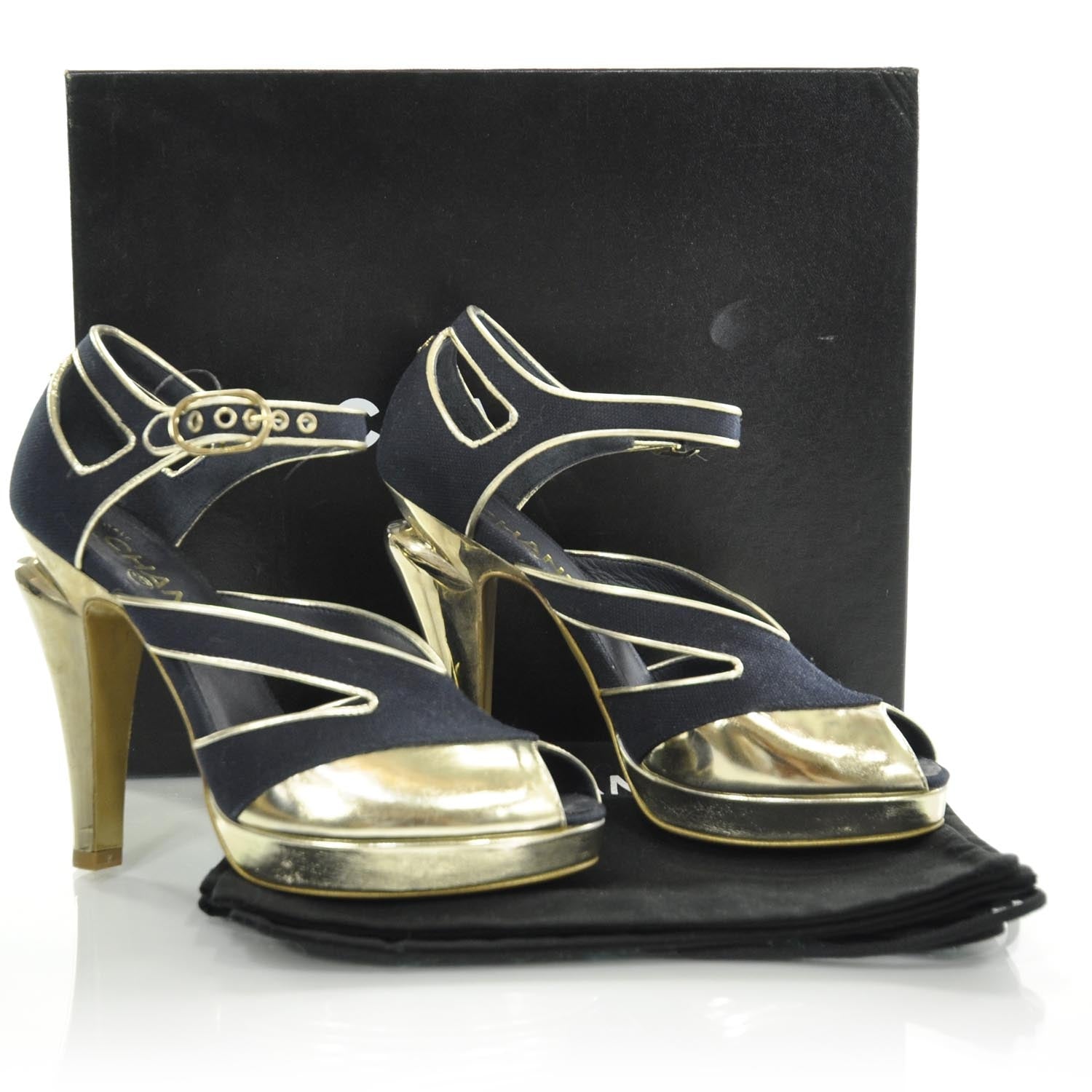 Chanel Linen CC Heels 36 Navy Gold 4 of 9