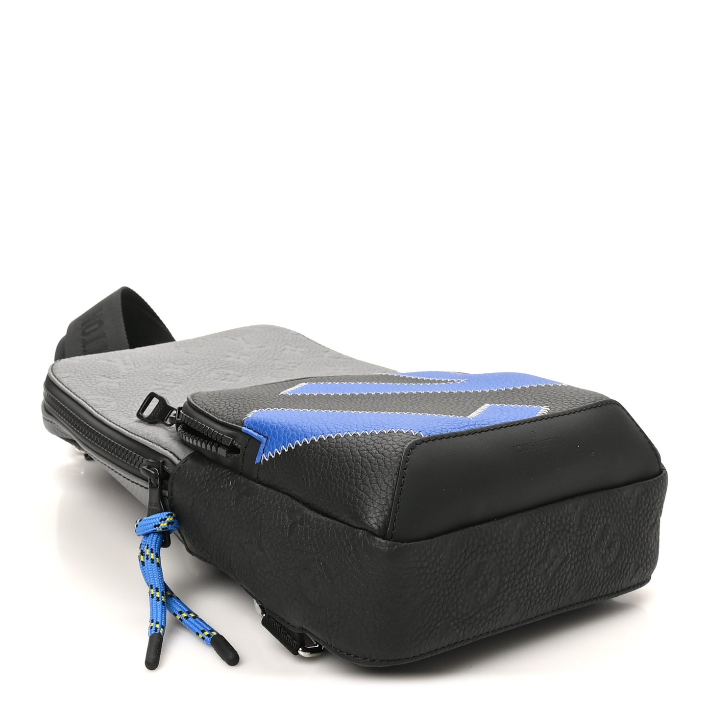 Empreinte Avenue Sling Bag Grey Blue