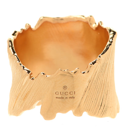 Gucci Metal Textured Interlocking G Band Ring L Gold 3 of 4