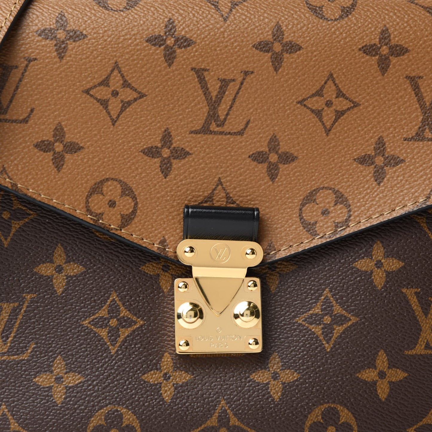 Reverse Monogram Pochette Metis