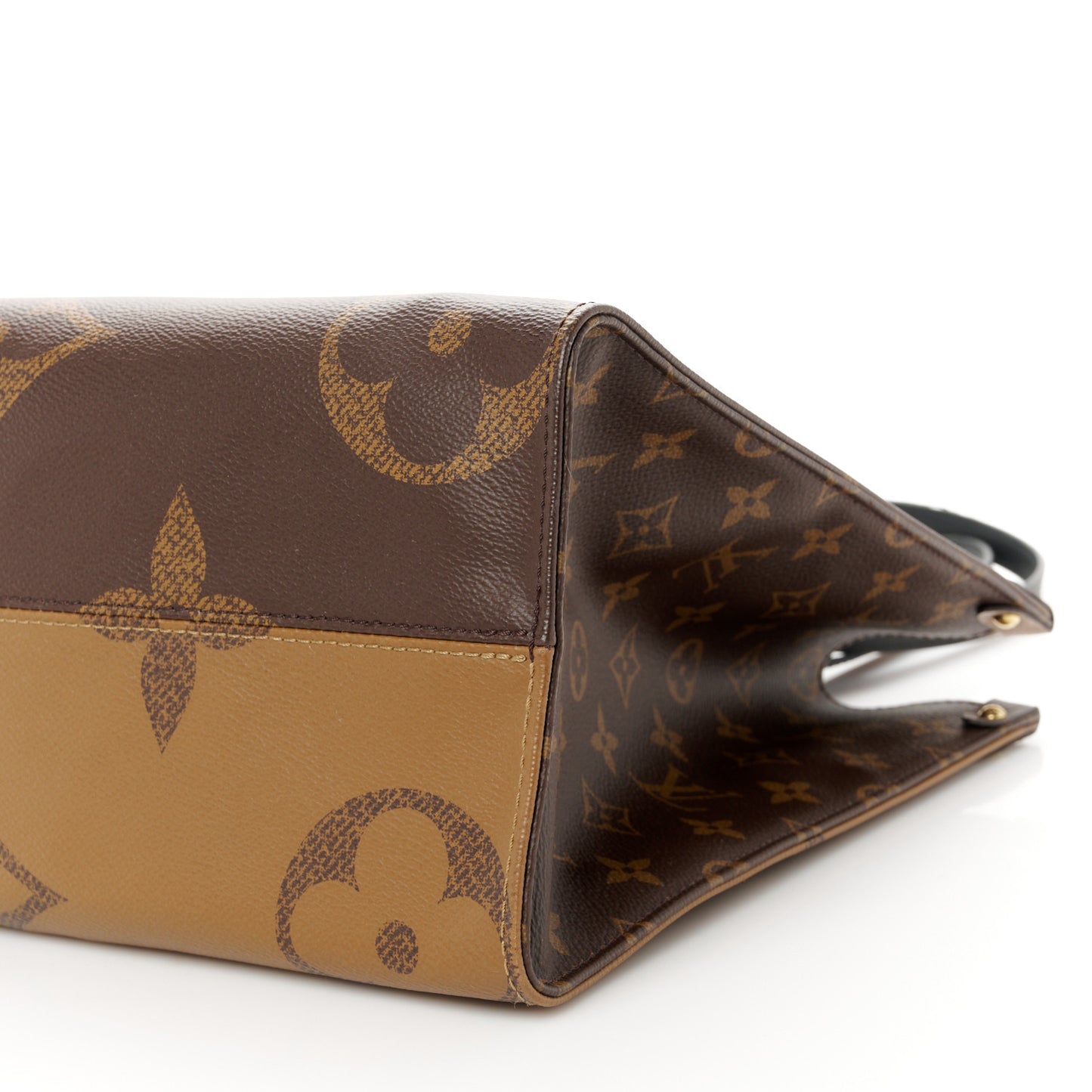 Reverse Monogram Giant Onthego MM