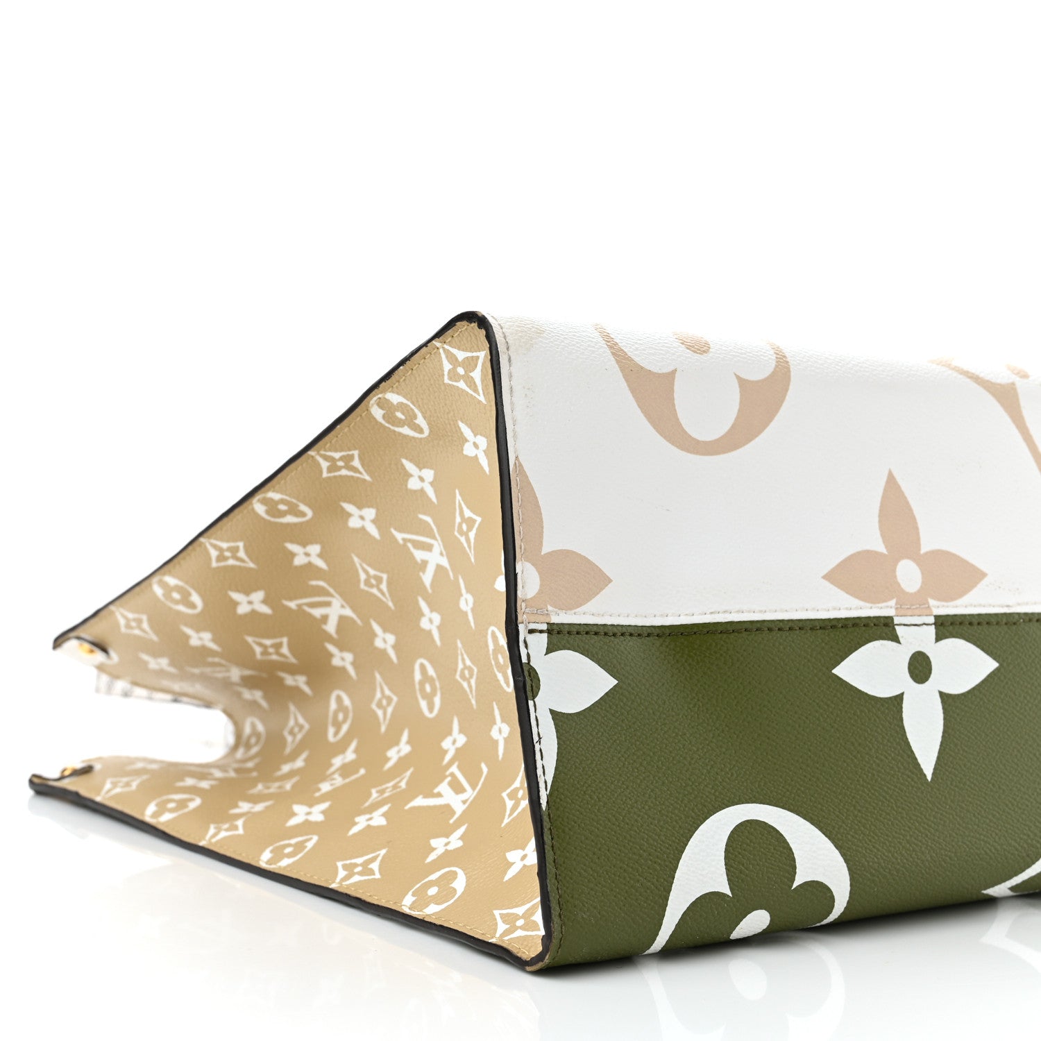 Louis Vuitton Monogram Giant Onthego GM Kaki Beige 9 of 10