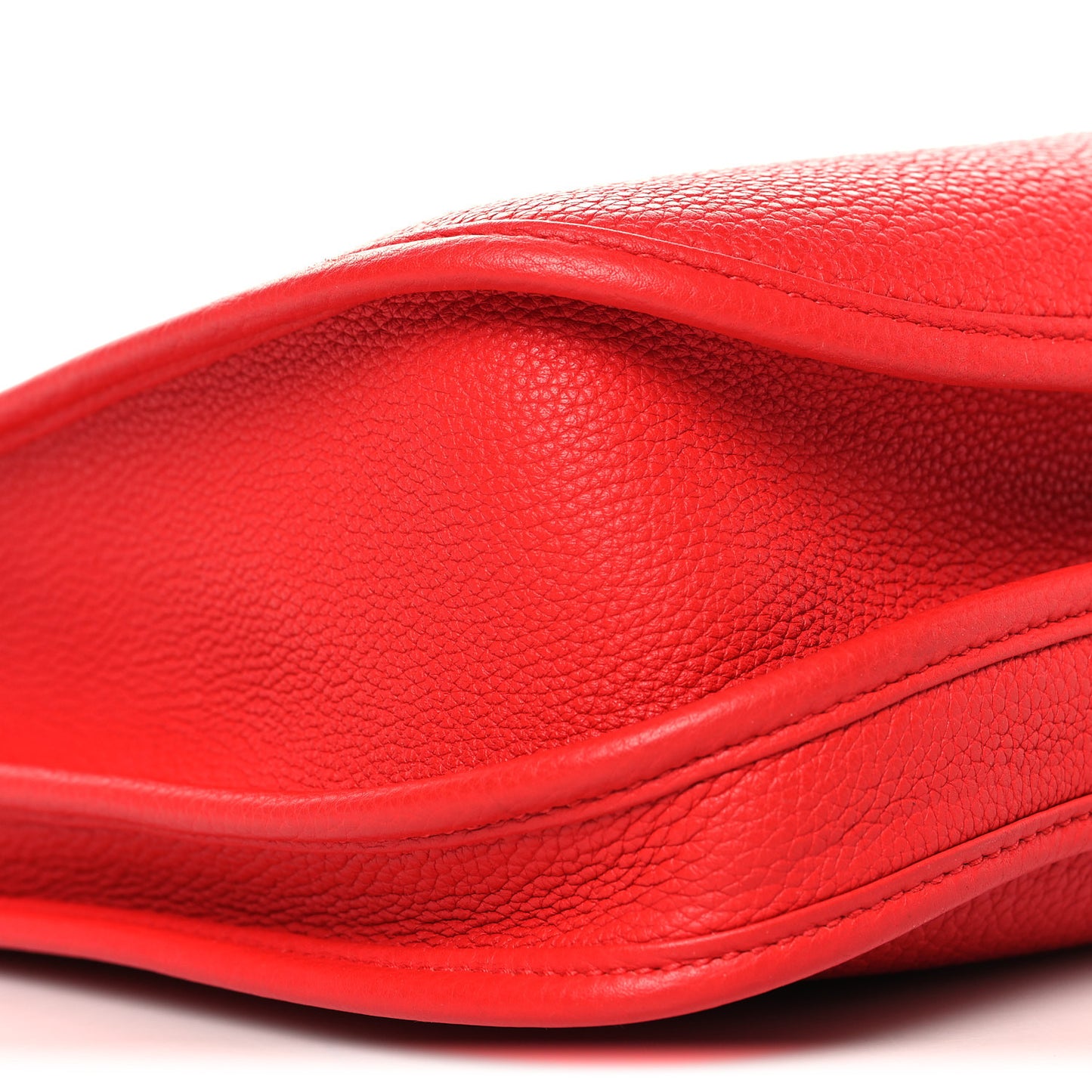 Taurillon Clemence EVELYNE III PM Rouge de Coeur