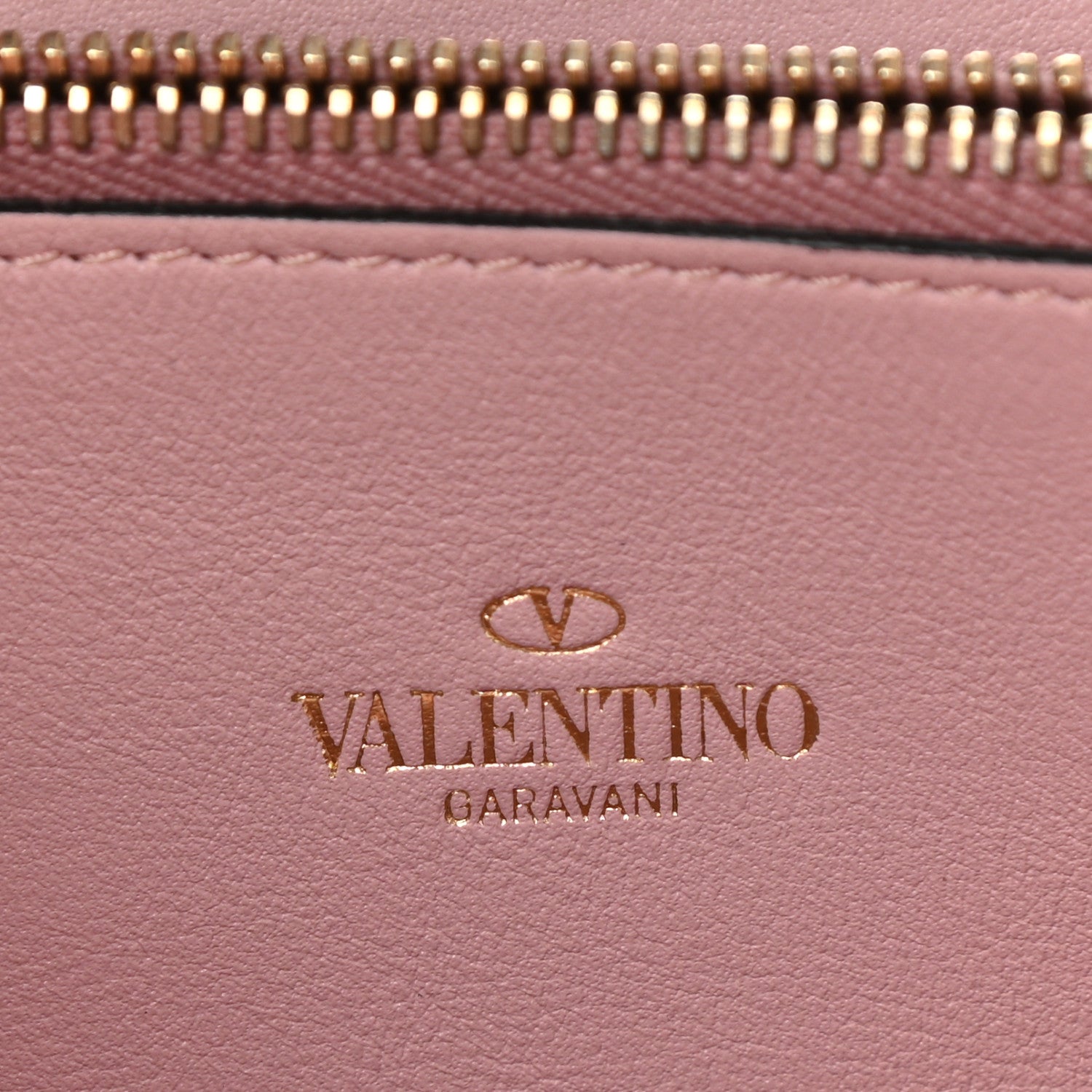 Valentino Garavani Calfskin Rockstud Zip Around Wallet Cipria 6 of 9