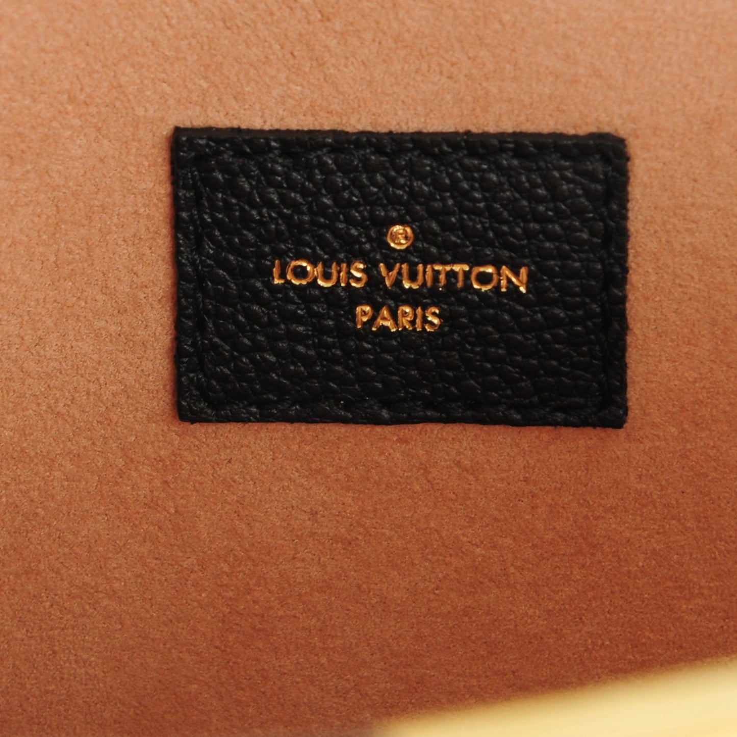 Monogram Flandrin Black