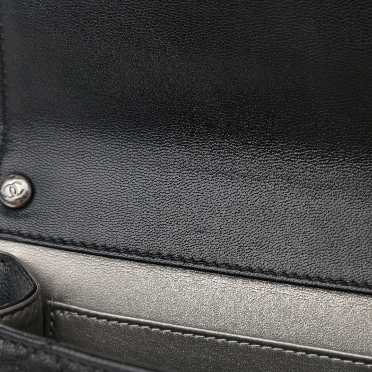 Goatskin Quilted Acrylic Beads Flap Black
