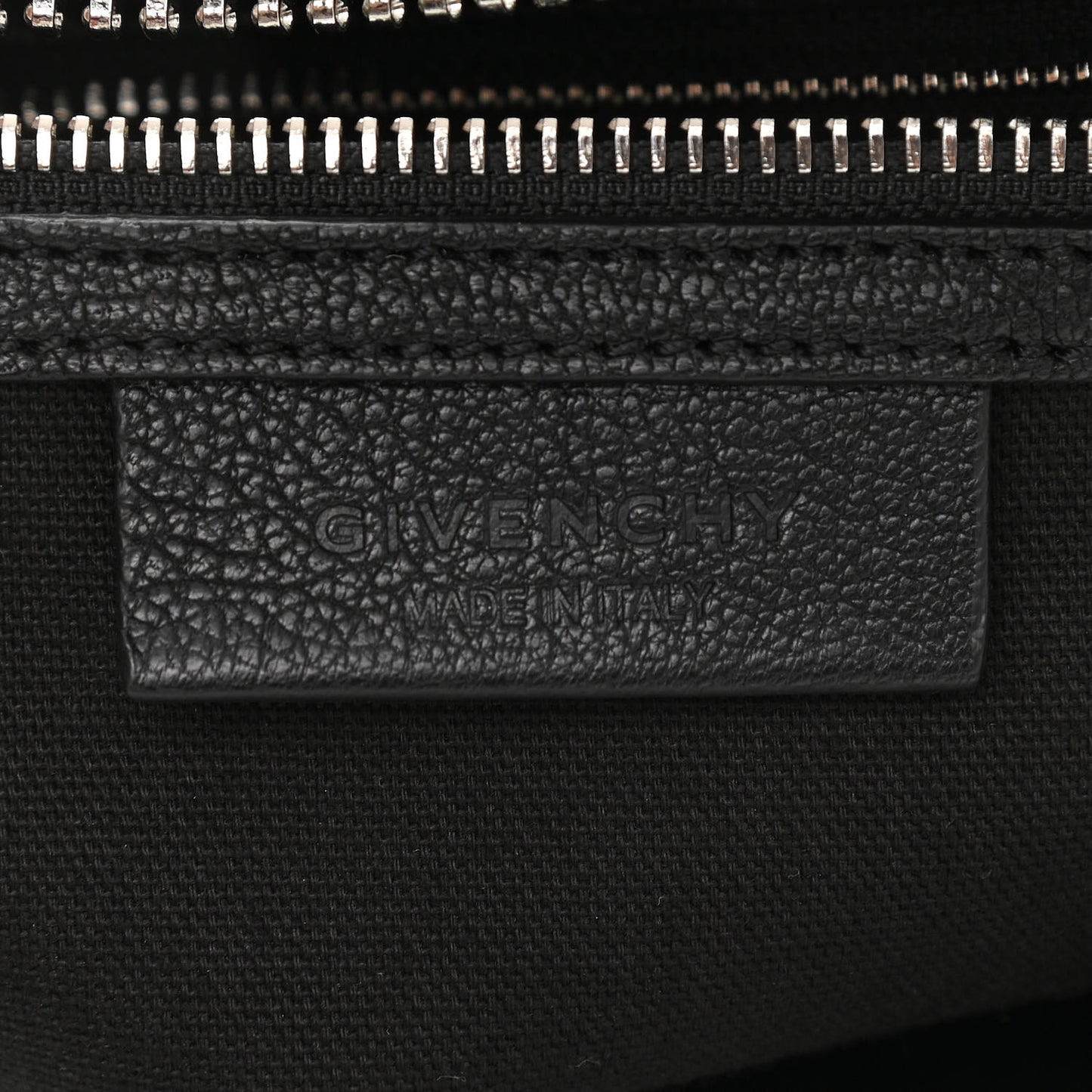 Sugar Goatskin Medium Antigona Black