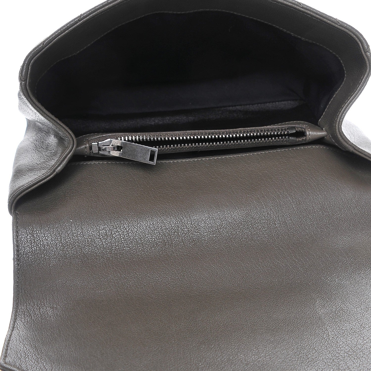 Saint Laurent Sheepskin Matelasse Chevron Monogram Medium College Bag Dark Anthracite 5 of 7