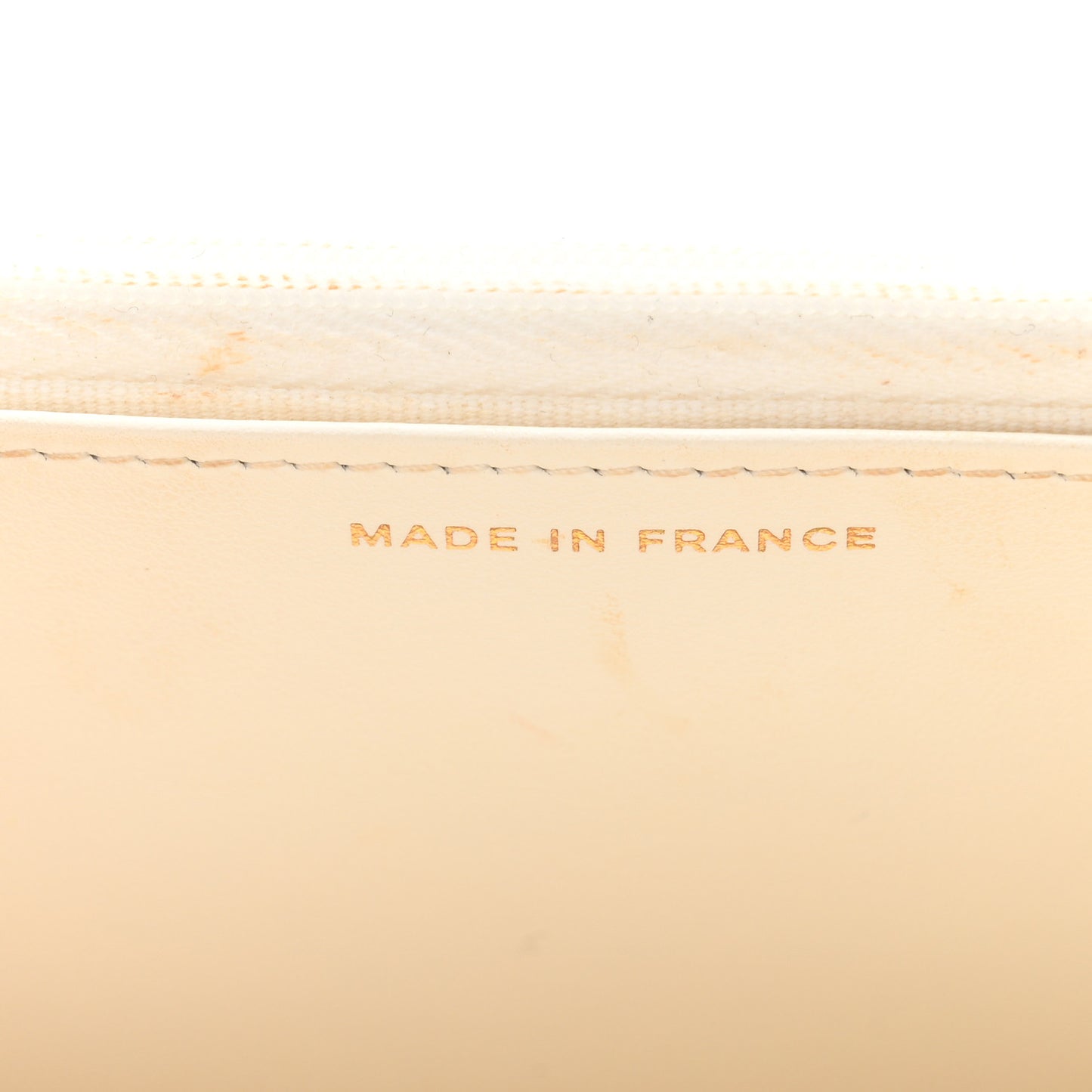 Caviar Quilted Wallet on Chain WOC White