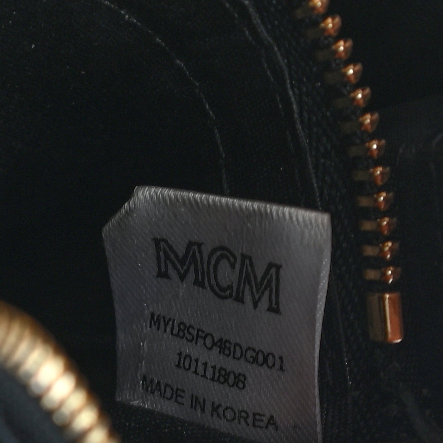 MCM Metallic Visetos Continental Flap Wallet Gold 7 of 10