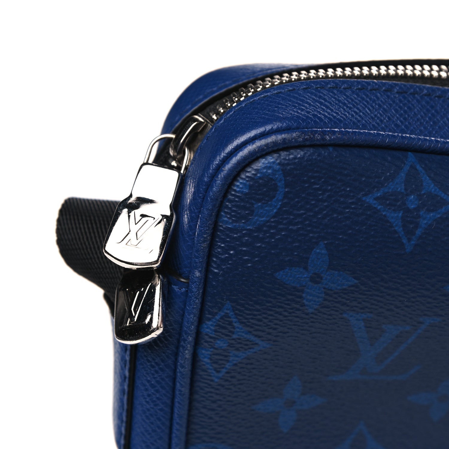 Louis Vuitton Taiga Monogram Outdoor Messenger Cobalt 13 of 17