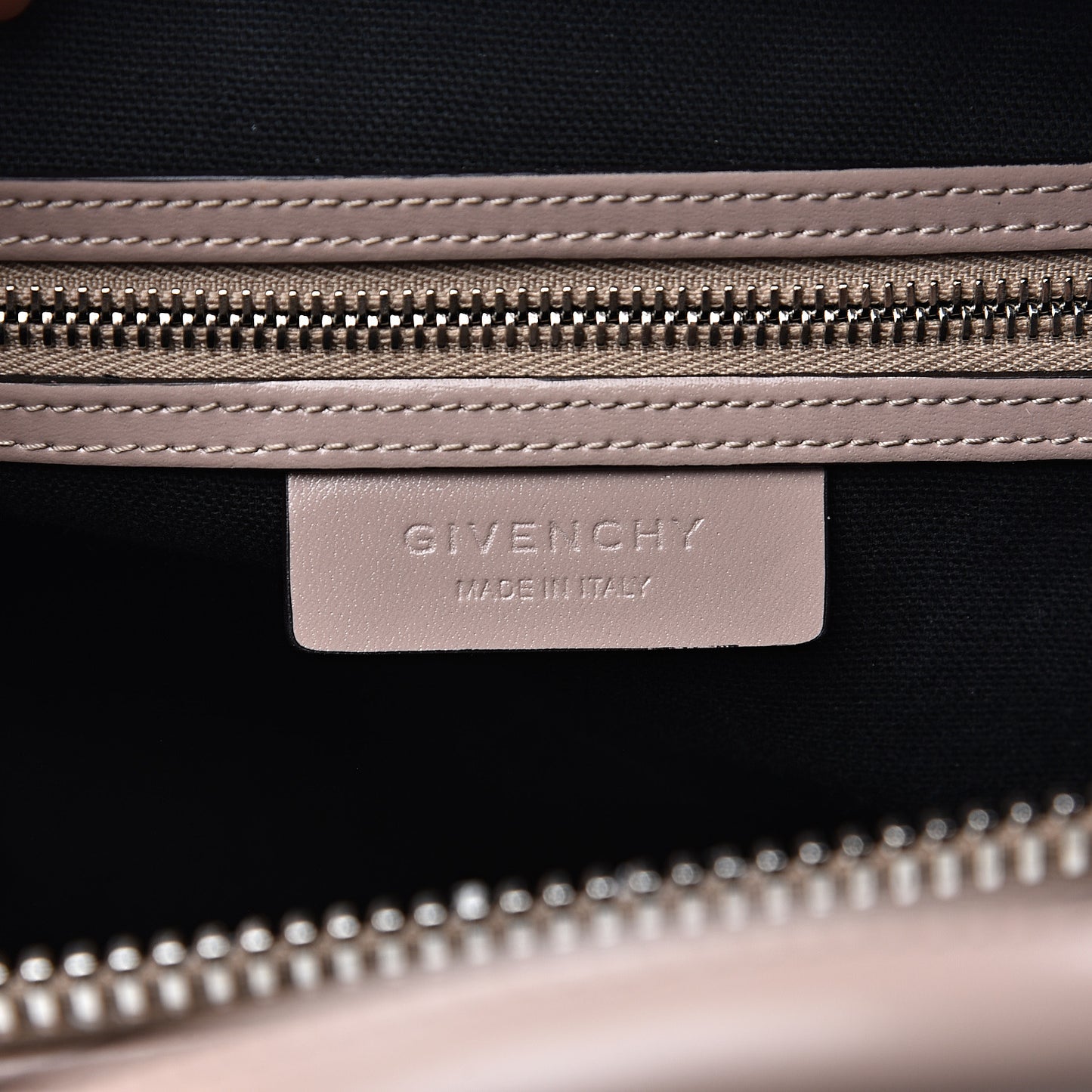 Shiny Lord Calfskin Medium Antigona Taupe