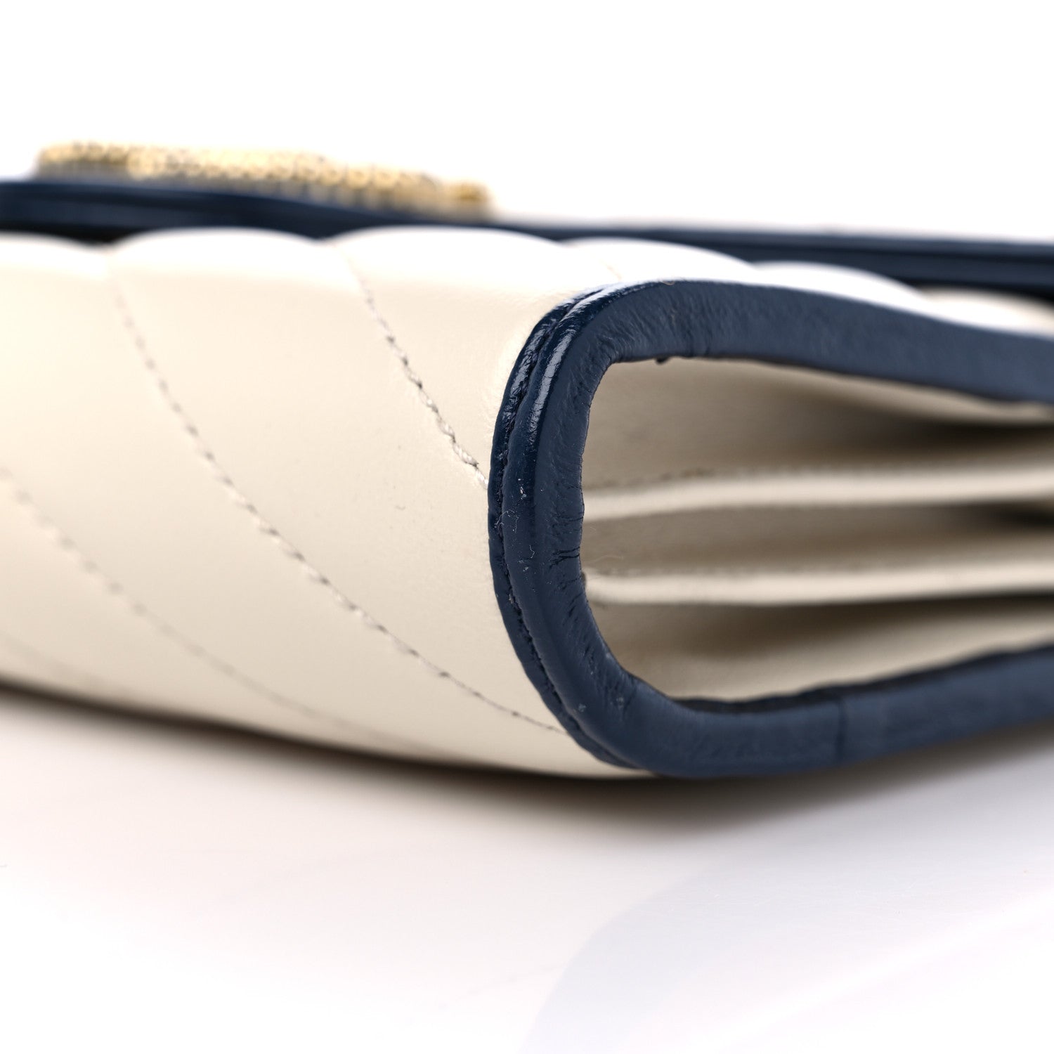 Gucci Vintage Effect Calfskin Matelasse Diagonal Torchon GG Marmont Chain Wallet Mystic White Blue Agata 9 of 10
