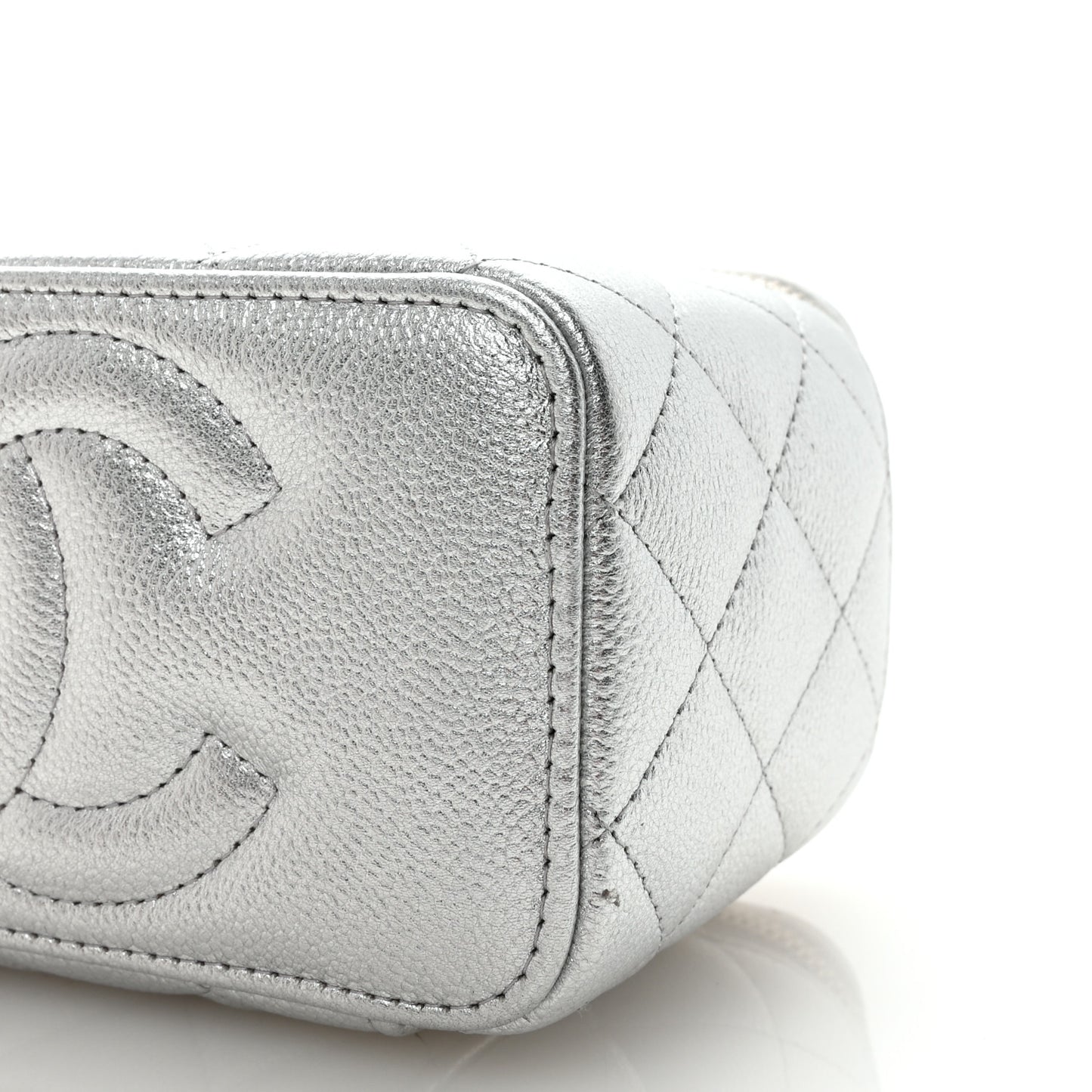 Metallic Caviar Quilted Small Vanity Case With Chain Silver