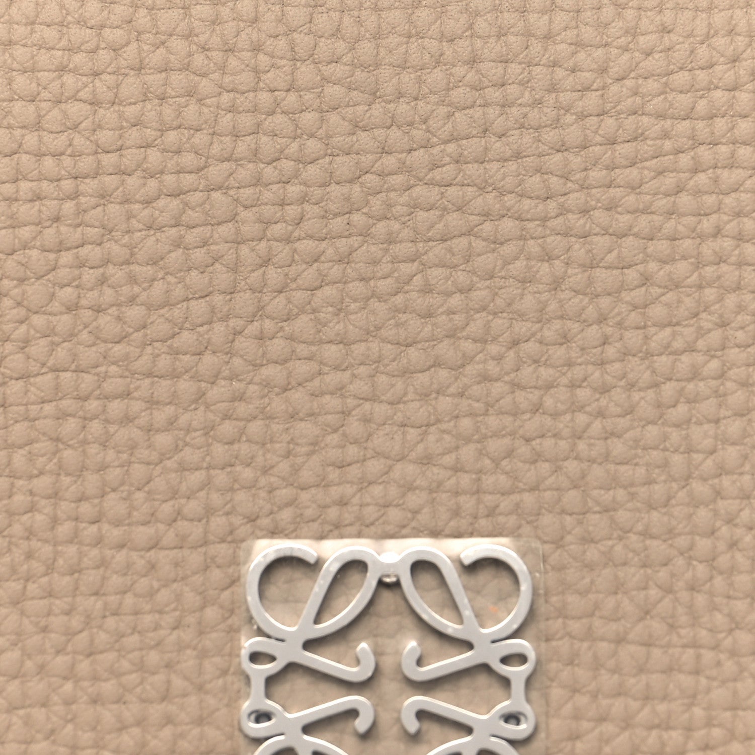Loewe Pebble Grain Calfskin Anagram Small Vertical Wallet Sand 7 of 9