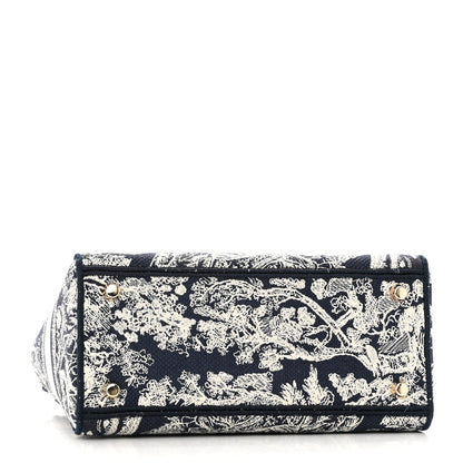 Christian Dior Canvas Toile De Jouy Reverse Embroidered Medium Lady D-Lite Navy 4 of 9