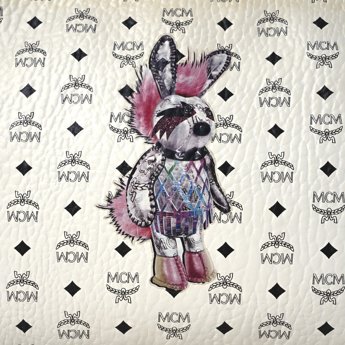 Visetos Medium Punk Rabbit Crossbody Pouch White