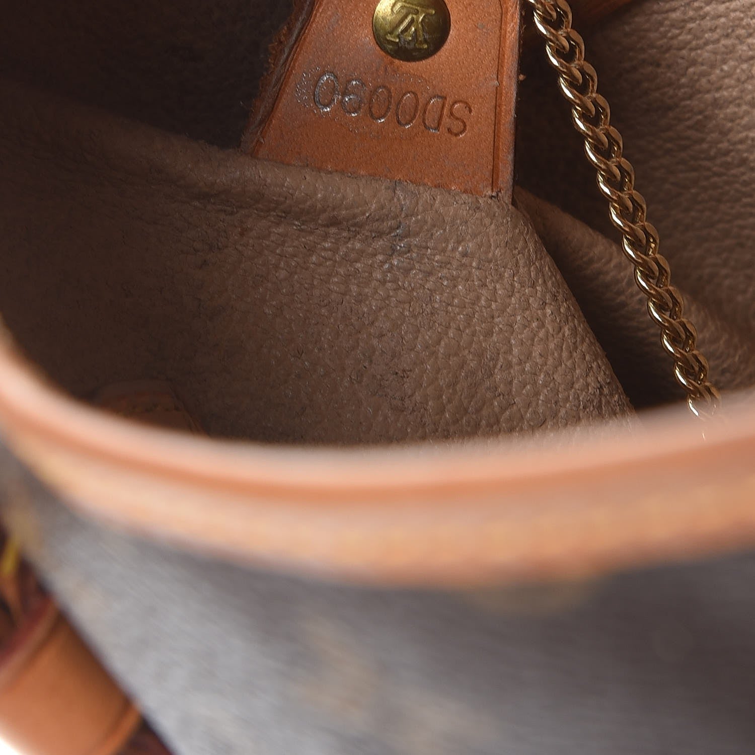 Louis Vuitton Monogram Petit Bucket 23 7 of 12