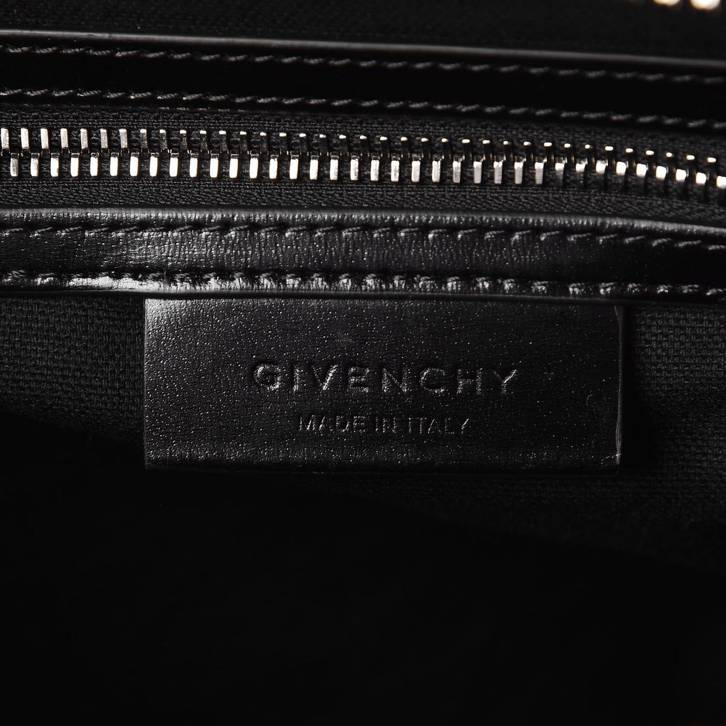 Shiny Lord Calfskin Medium Antigona Black