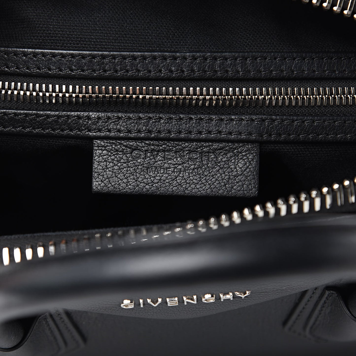 Sugar Goatskin Small Antigona Black
