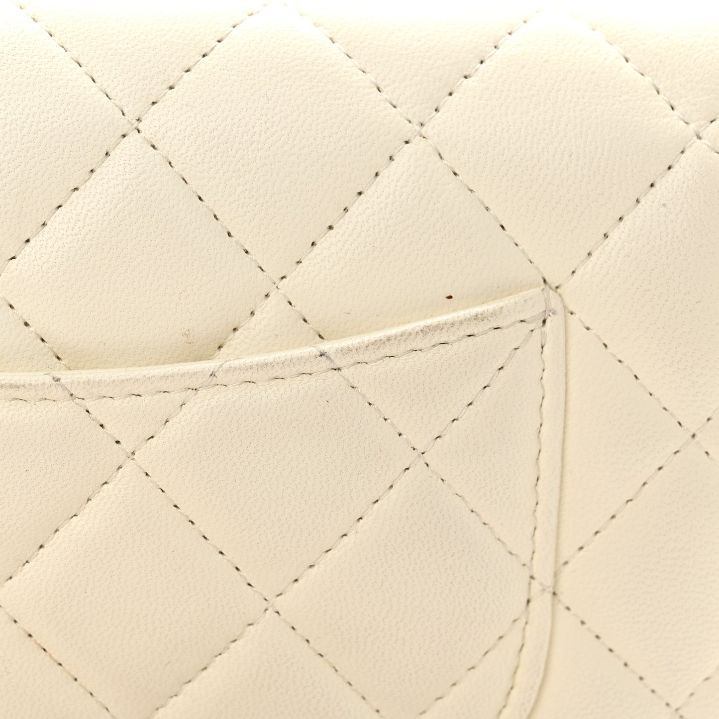 Lambskin Quilted CC Pearl Crush Wallet on Chain WOC White