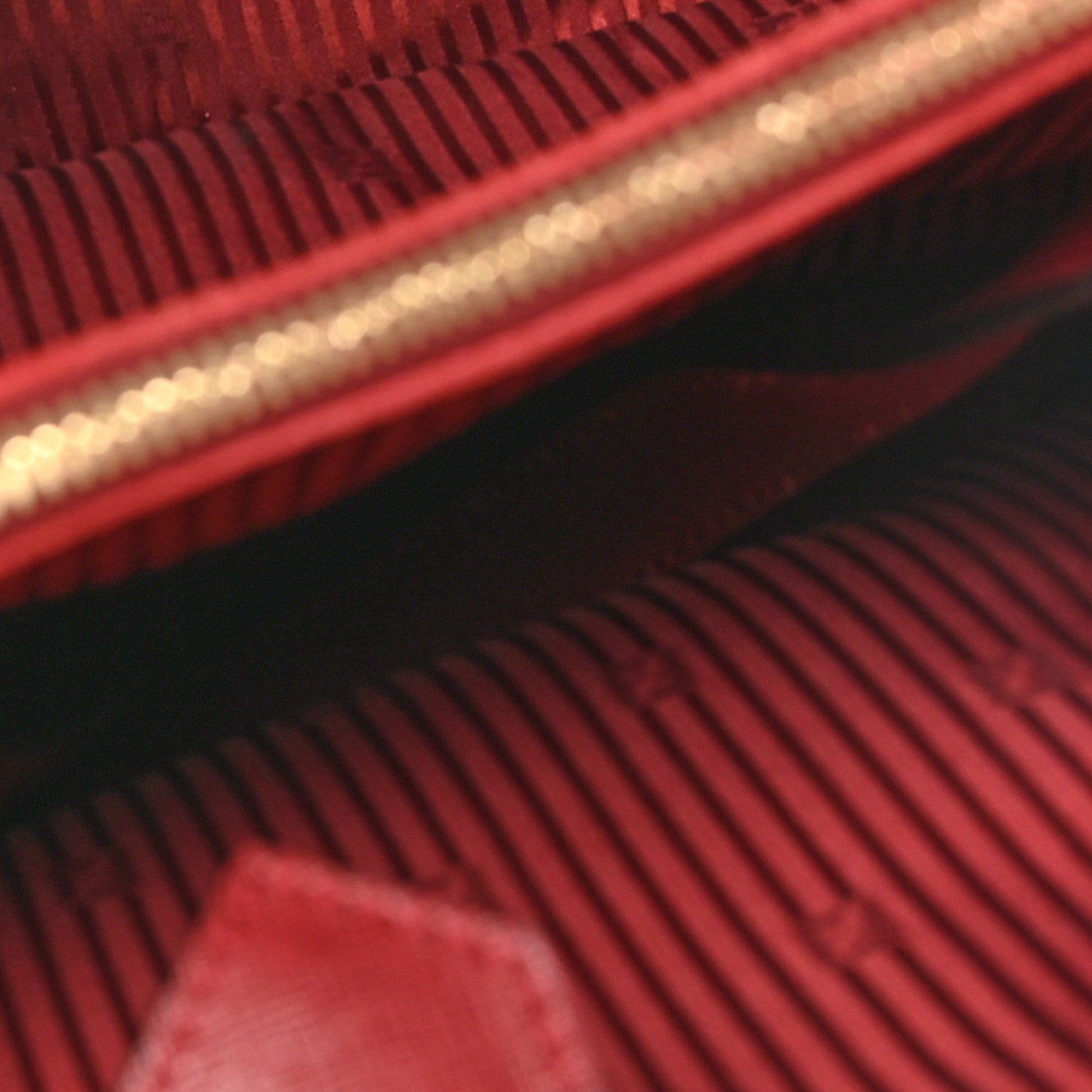 Fendi Vitello Elite Regular 2Jours Tote Rosso Scuro Ciliegia 5 of 12