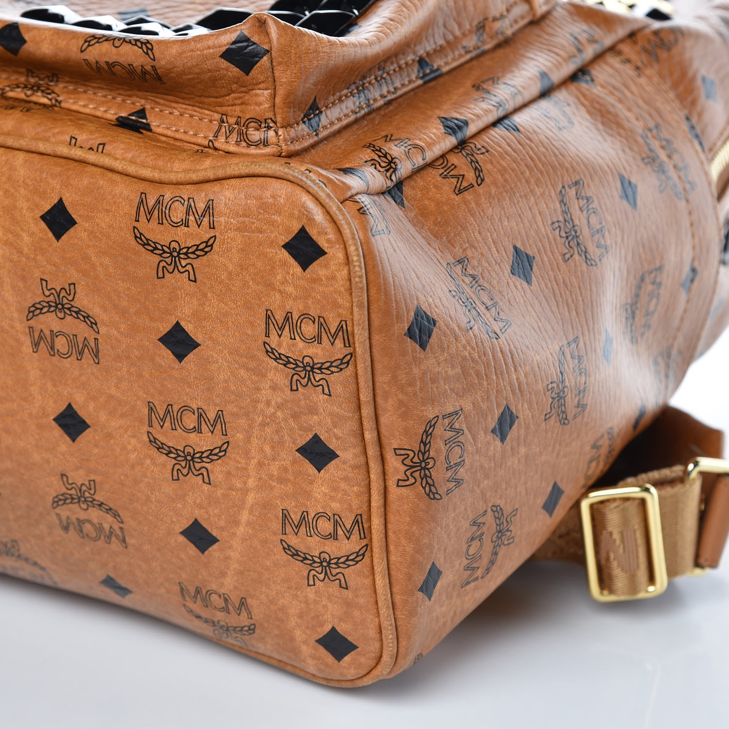 MCM Visetos Studded Medium Stark M Backpack Cognac 6 of 11