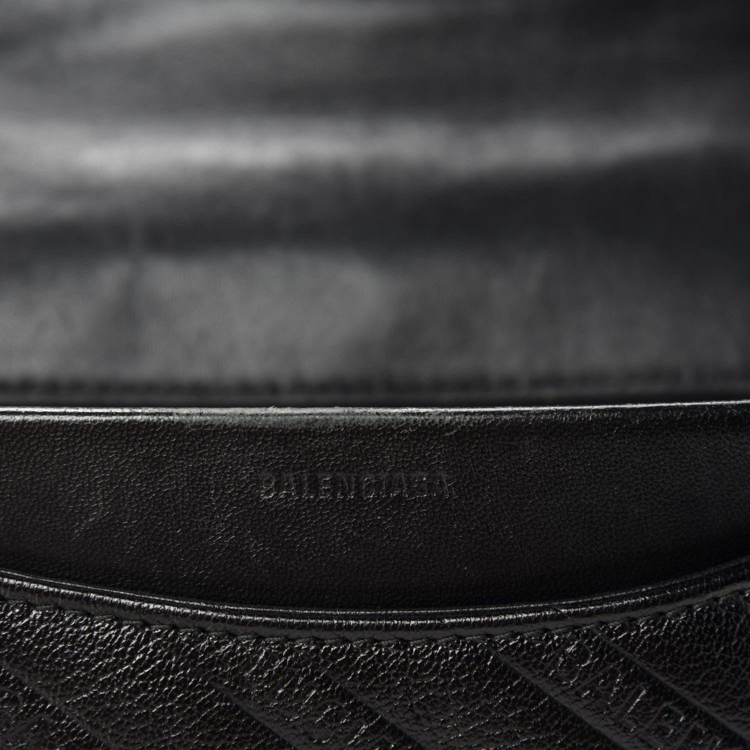 Balenciaga Shiny Goatksin Logo Embossed Monochrome M BB Round Shoulder Bag Black 10 of 11
