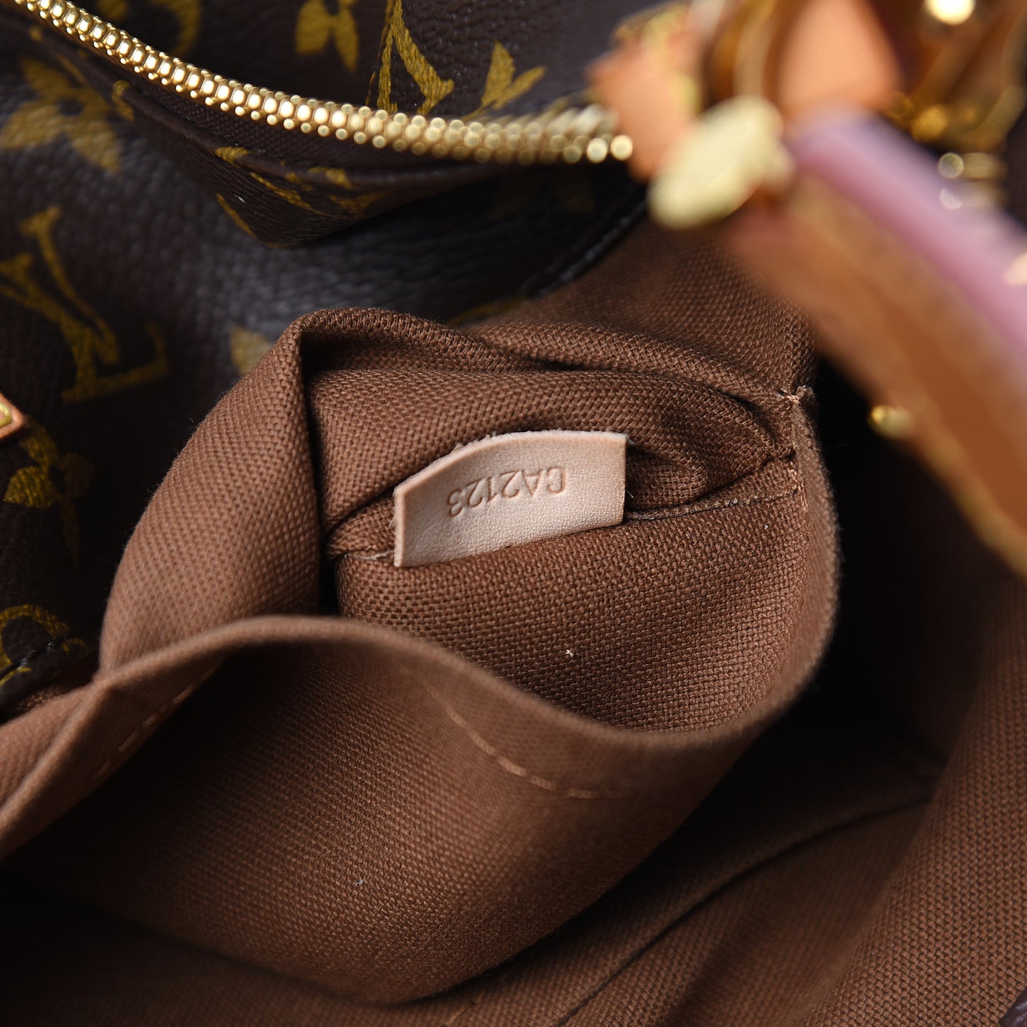 Monogram Sully MM