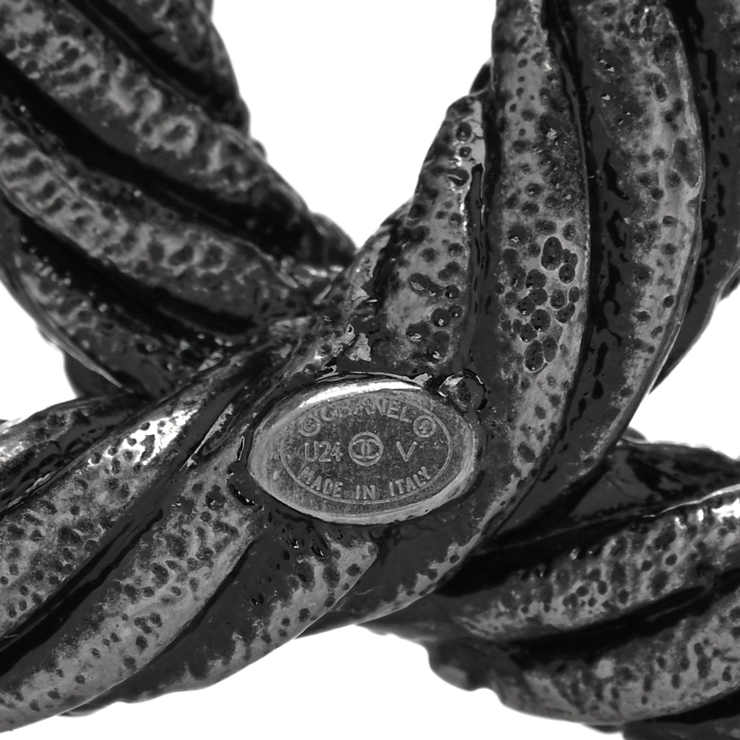 Chanel Ruthenium Twisted CC Brooch 3 of 4