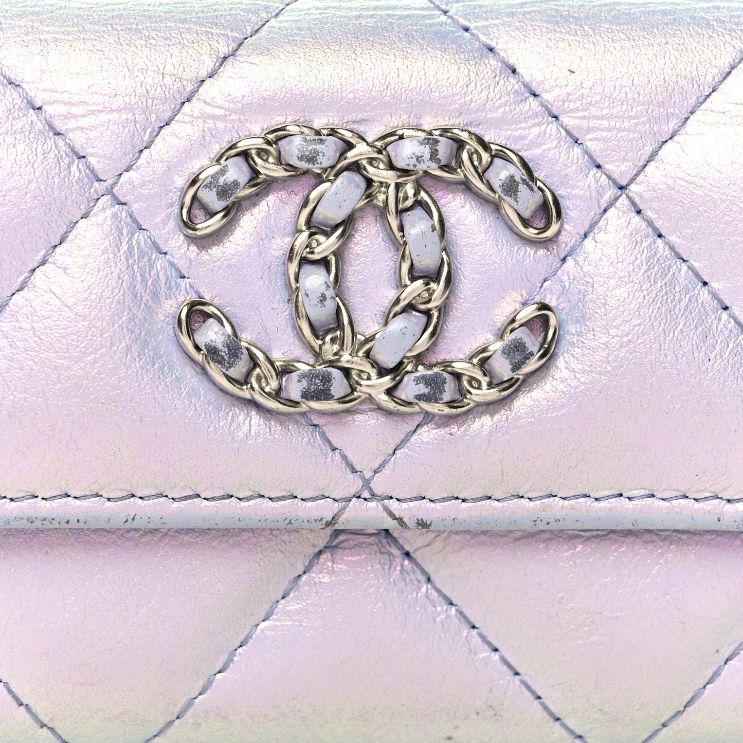 Iridescent Calfskin Quilted Chanel 19 Flap Card Holder Light Purple