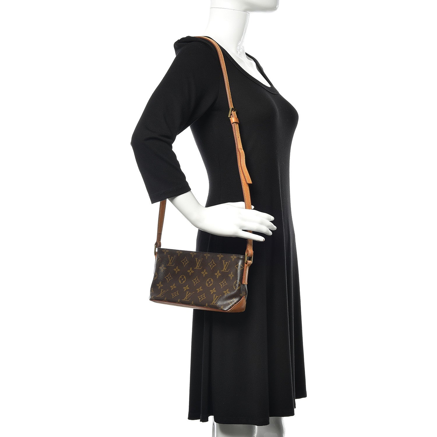 Louis Vuitton Monogram Trotteur 2 of 15