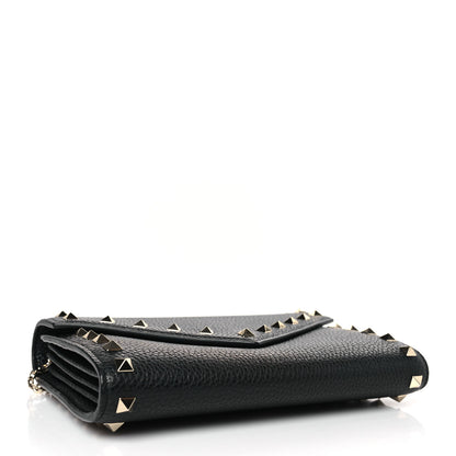 Valentino Garavani Pebbled Calfskin Rockstud Envelope Wallet On Chain Black 4 of 8