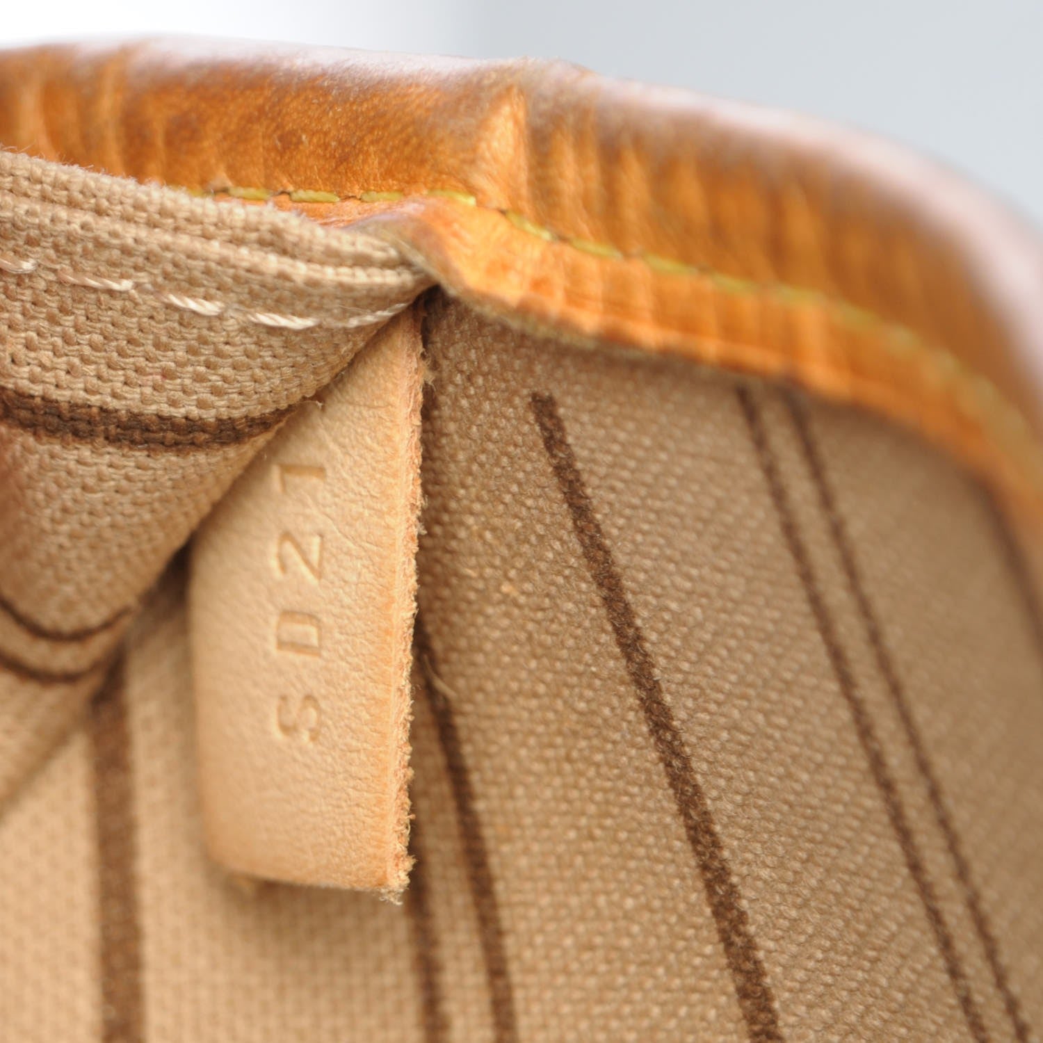 Louis Vuitton Monogram Neverfull GM 8 of 16
