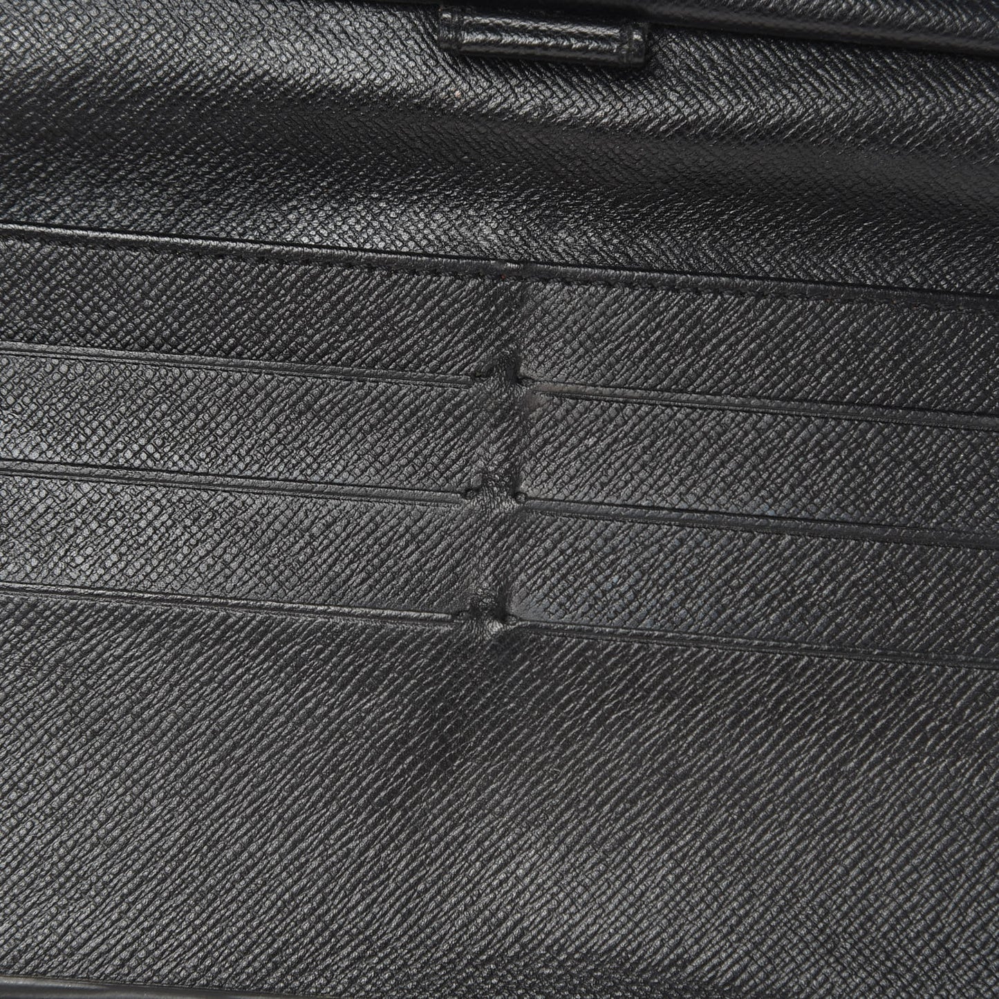 Epi Porte Tresor International Wallet Black