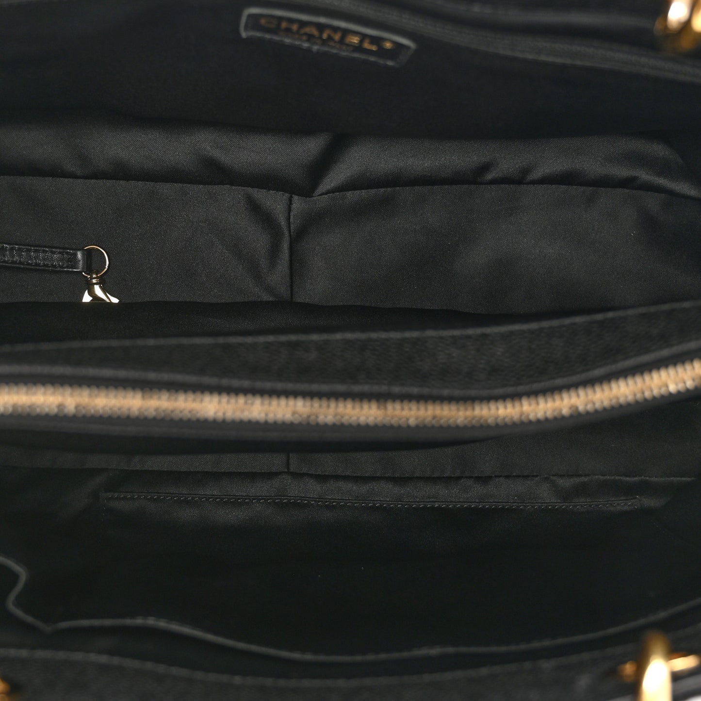 Caviar Quilted XL Grand Shopping Tote GST Black