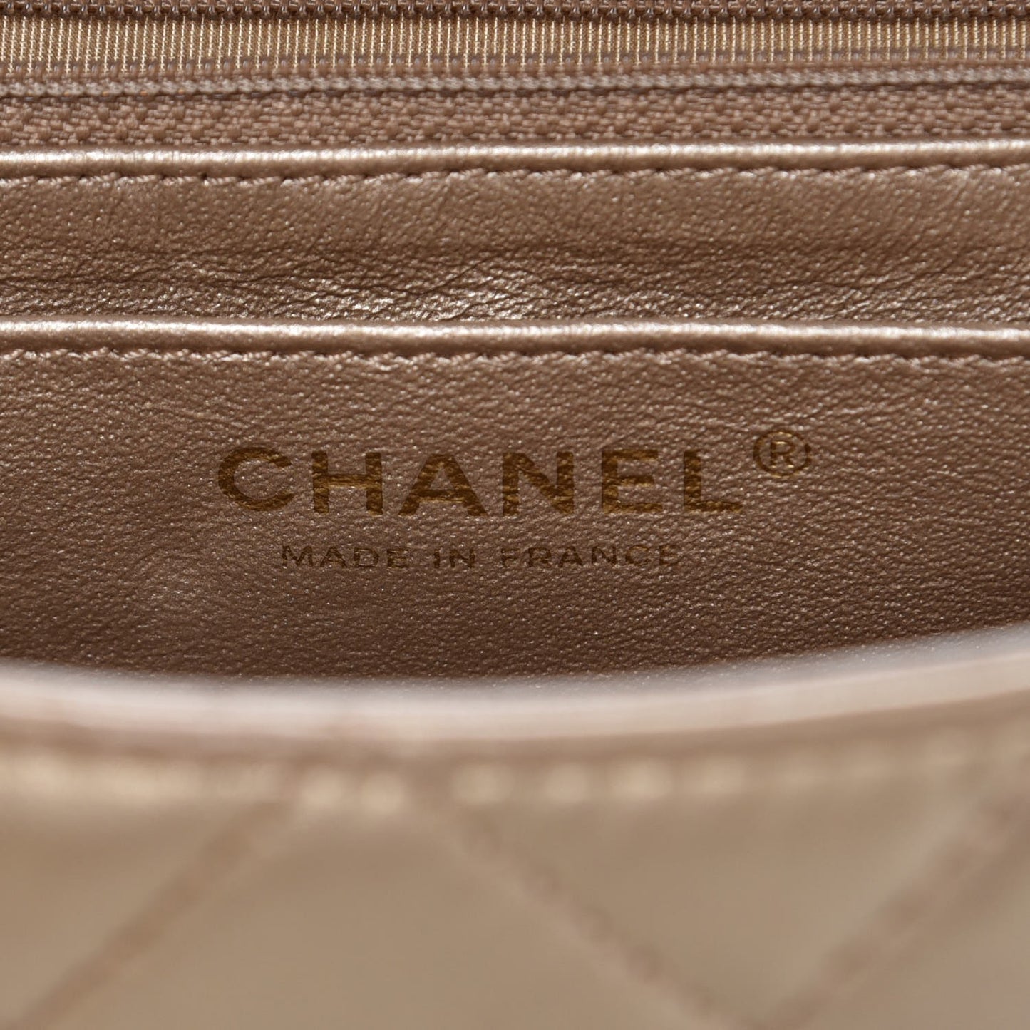 Metallic Lambskin Quilted Medium Precious Jewel Single Flap Gold