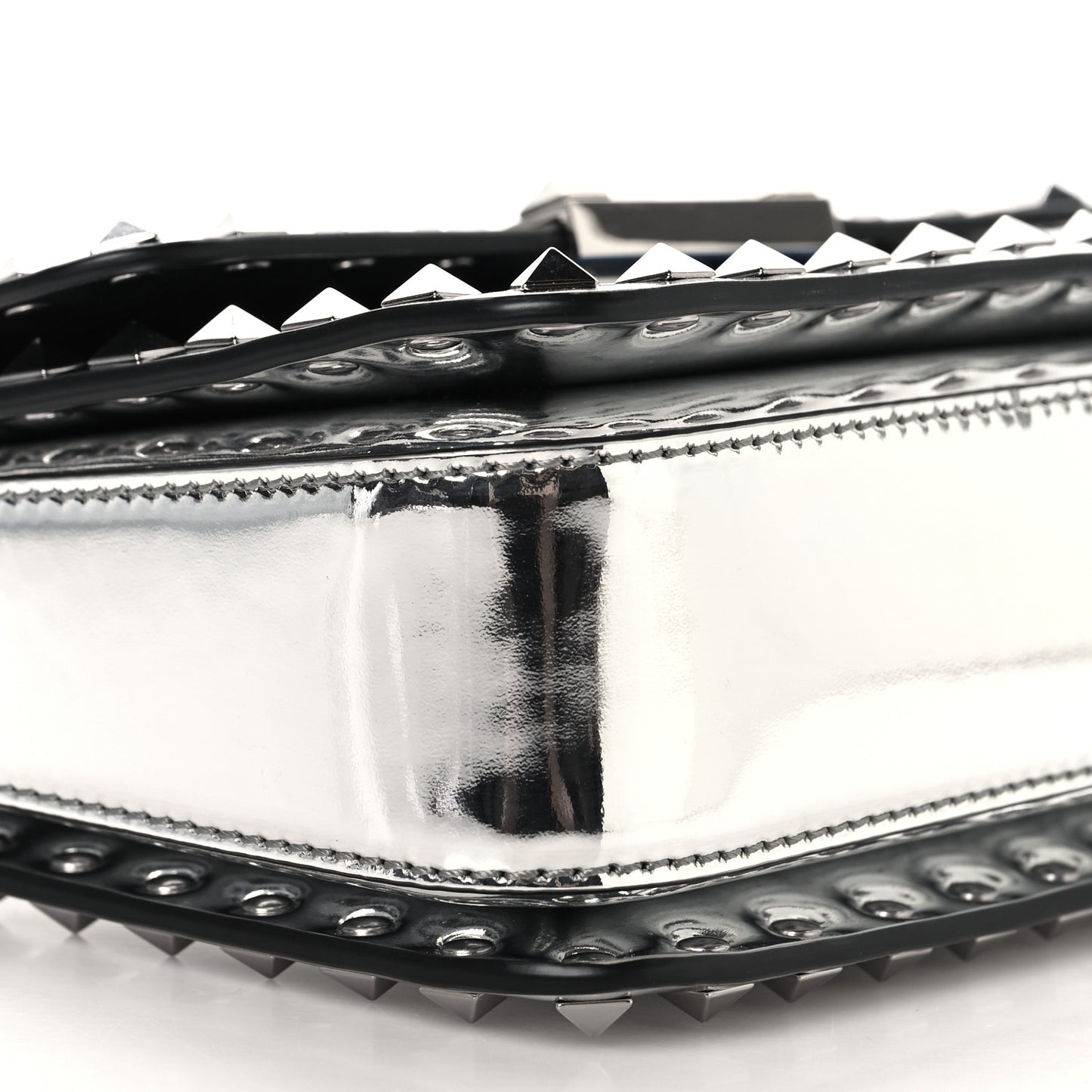 Mirror Calfskin Small Rockstud23 Shoulder Bag Silver