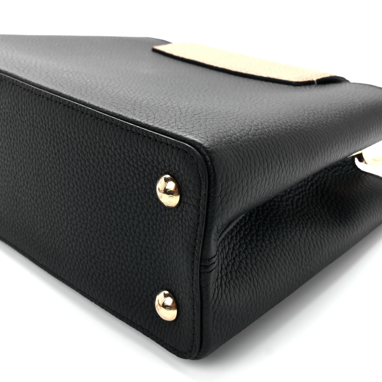 Taurillon Capucines PM Black Arizona
