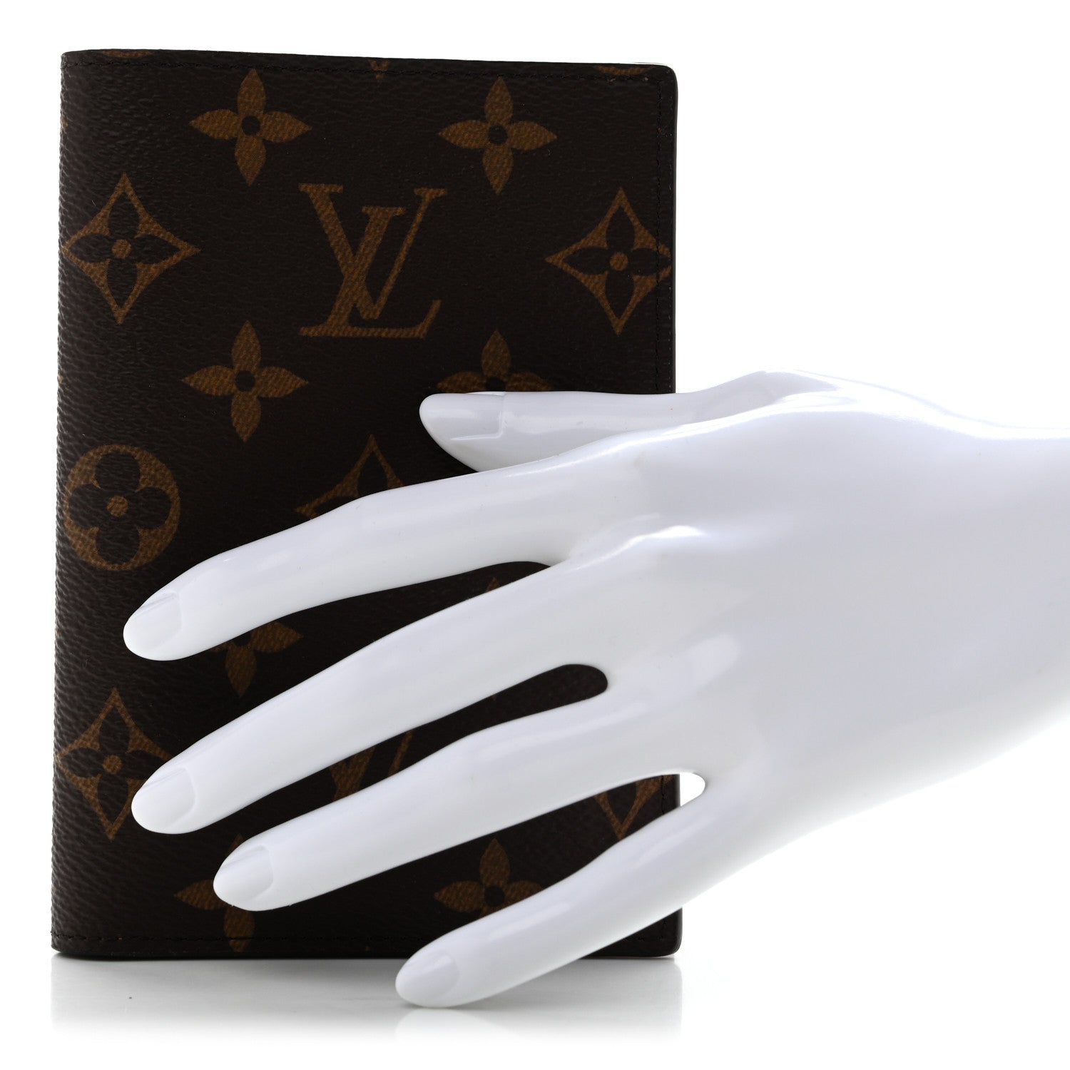 Louis Vuitton Monogram Passport Cover 2 of 7